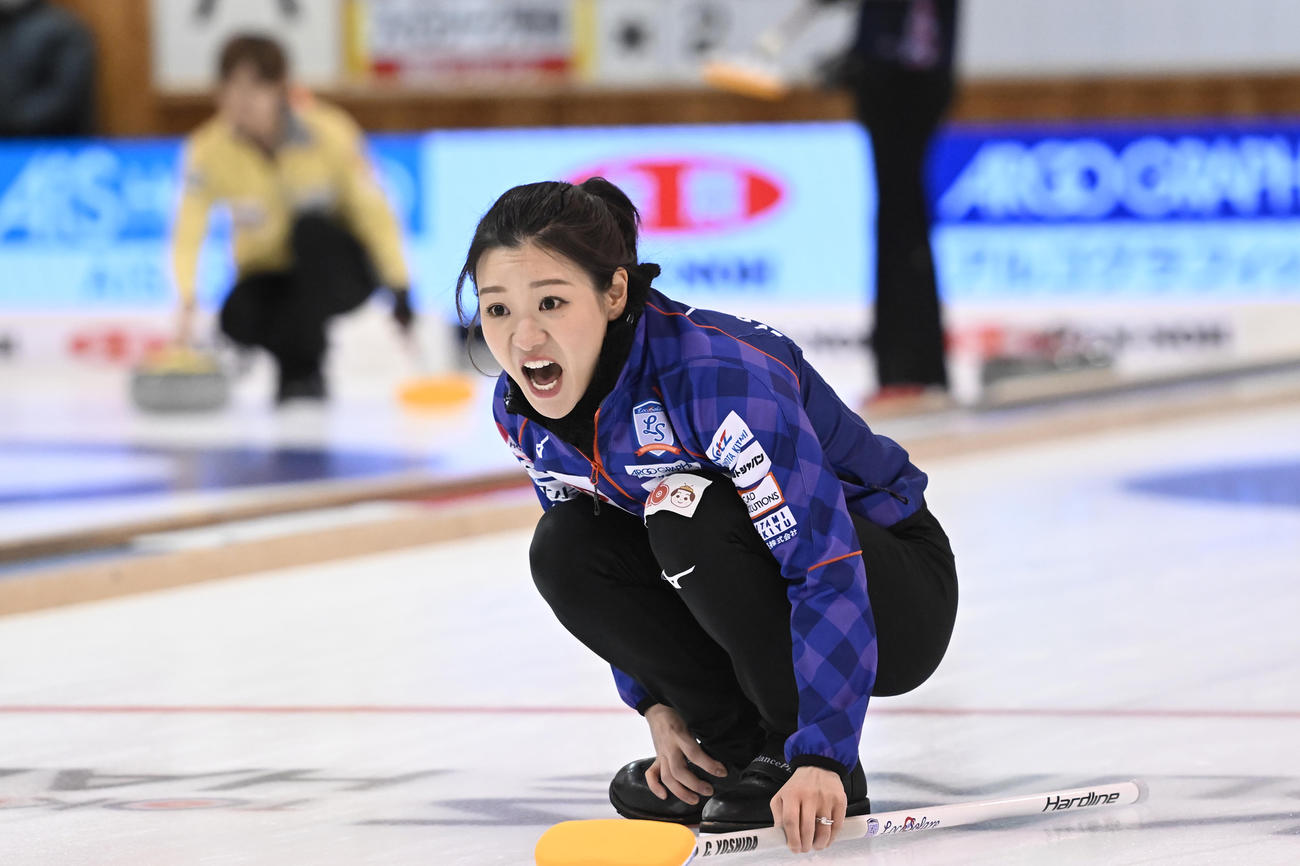 中部電力戦、指示を出すロコ・ソラーレ吉田知那美（C）JCA IDE