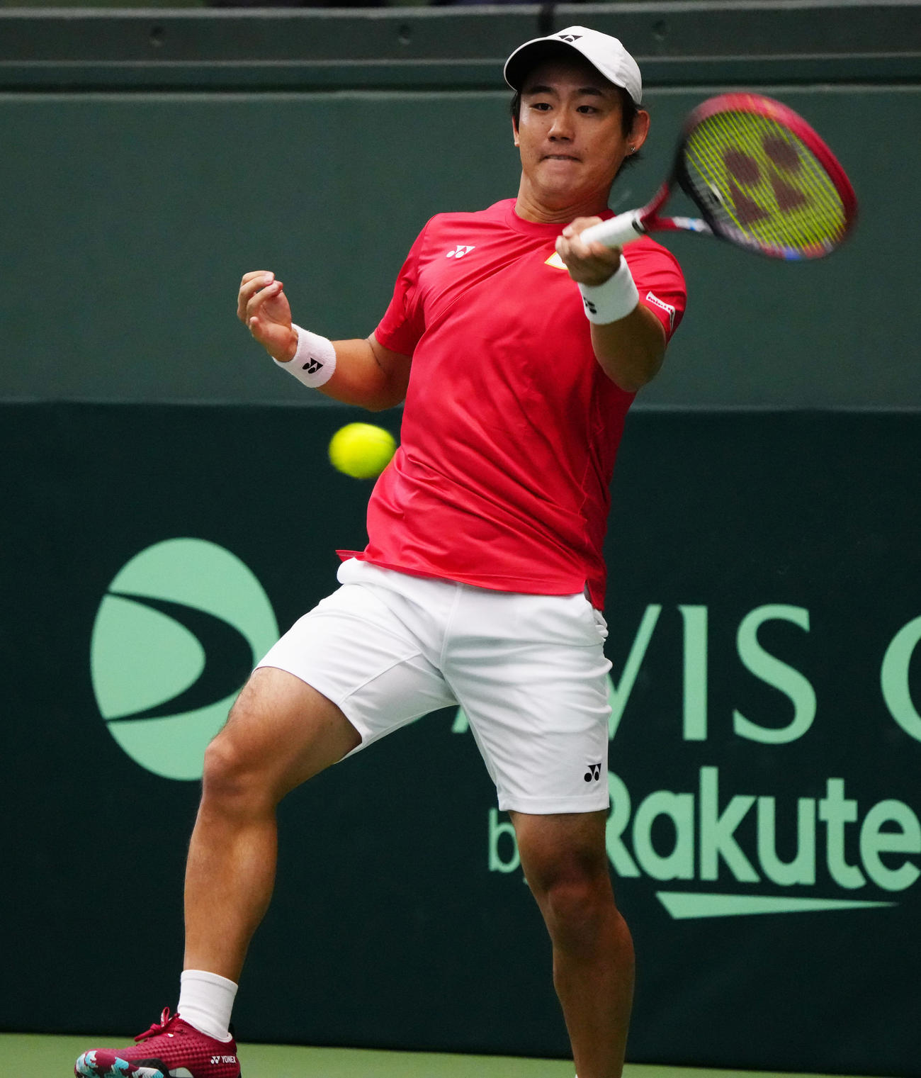 デビスカップ国別対抗戦　日本対ポーランド　西岡良仁対ダニエル・ミハルスキ　初戦に臨む西岡（撮影・清水貴仁）