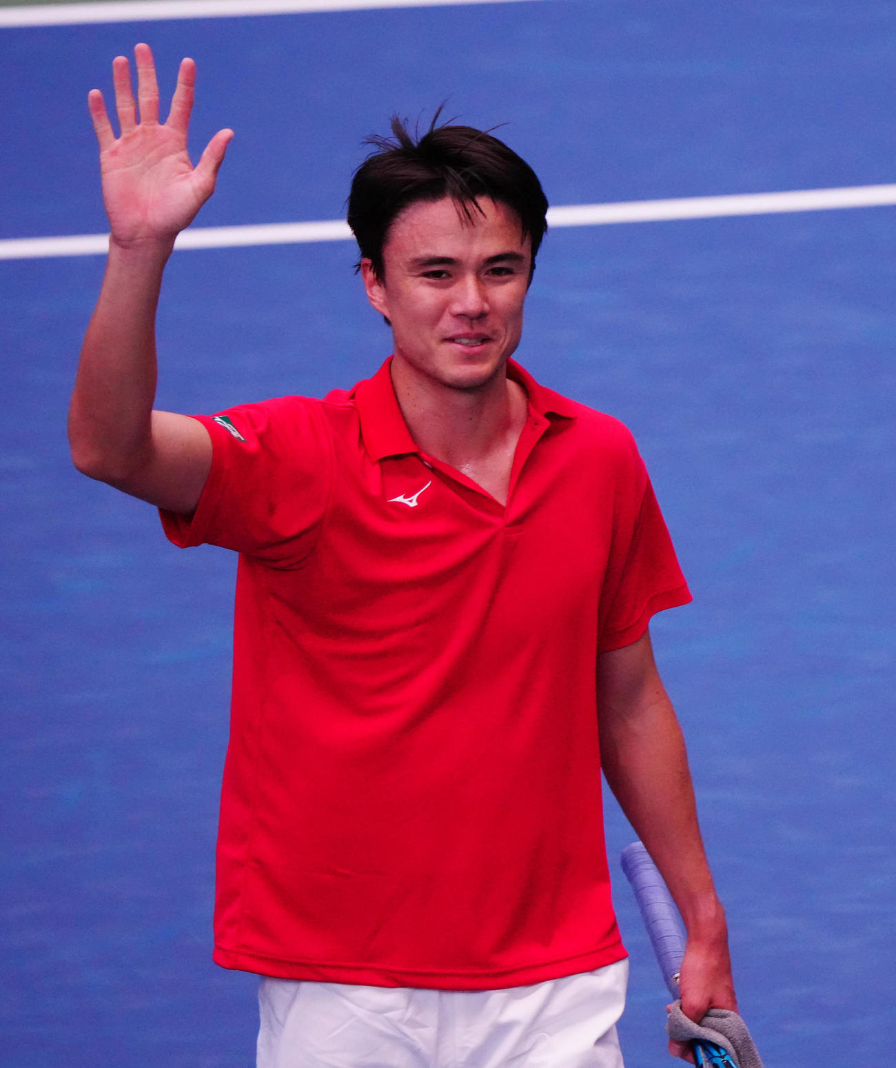 デビスカップ国別対抗戦　日本対ポーランド　ダニエル太郎対カツペル・ズク　西岡に続きストレート勝ちで笑顔をみせるダニエル（撮影・清水貴仁）