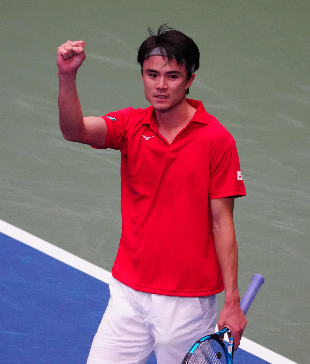 デビスカップ国別対抗戦　日本対ポーランド　ダニエル太郎対カツペル・ズク　西岡に続きストレート勝ちでガッツポーズをみせるダニエル（撮影・清水貴仁）