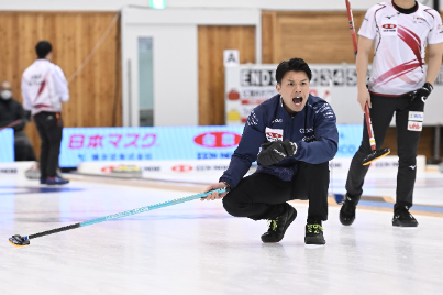 北見協会戦で声を張り上げるSC軽井沢クラブの山口（C）JCA IDE