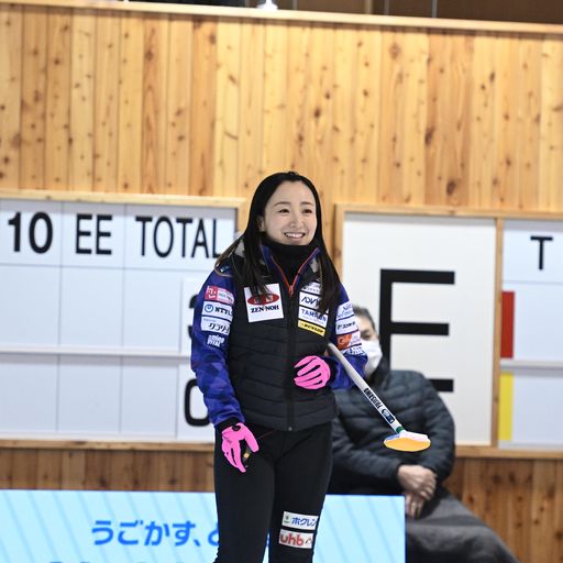 笑顔のロコ・ソラーレ藤沢五月（C）JCA IDE