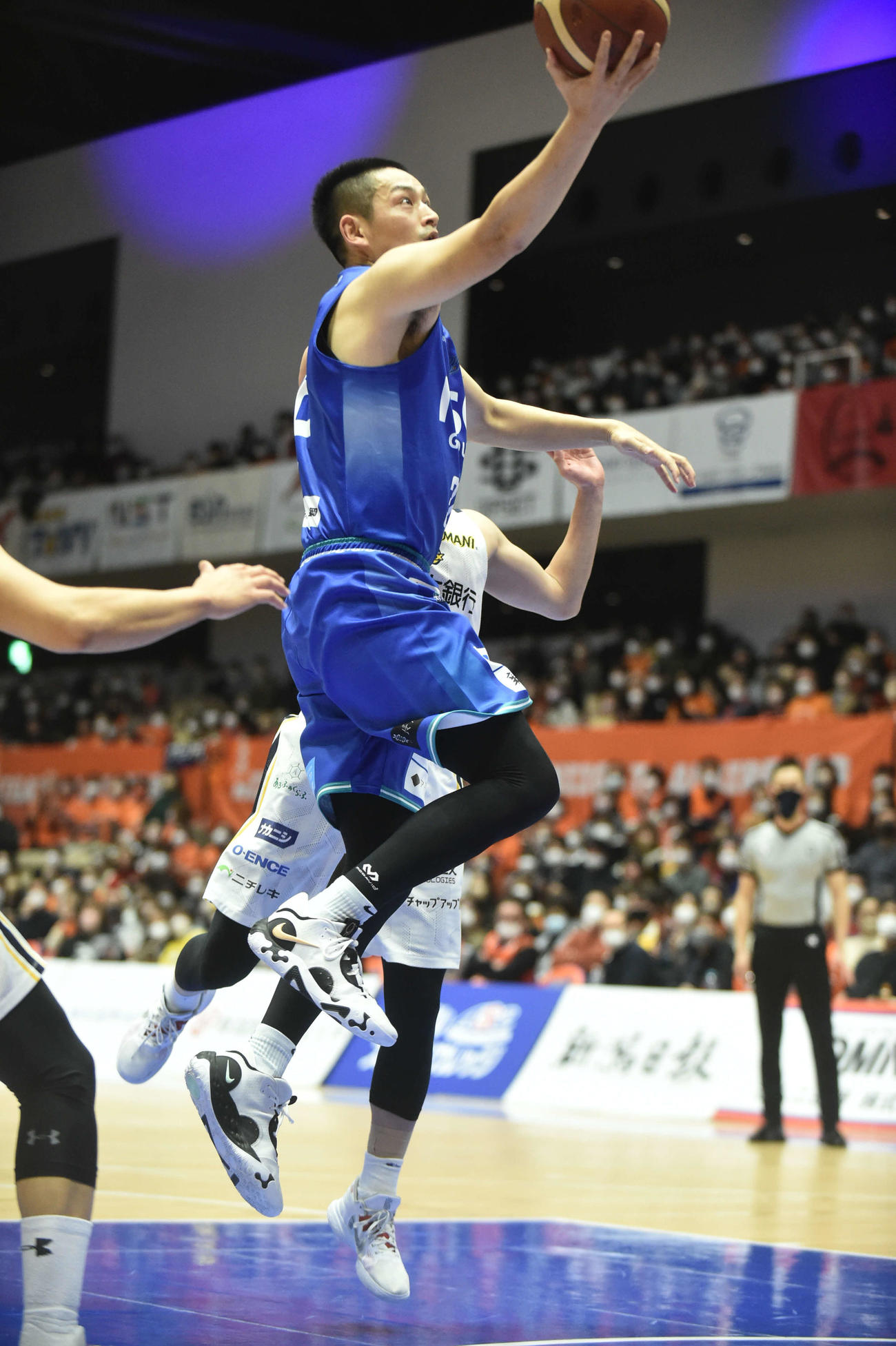 第2Q、新潟・池田がレイアップを決める