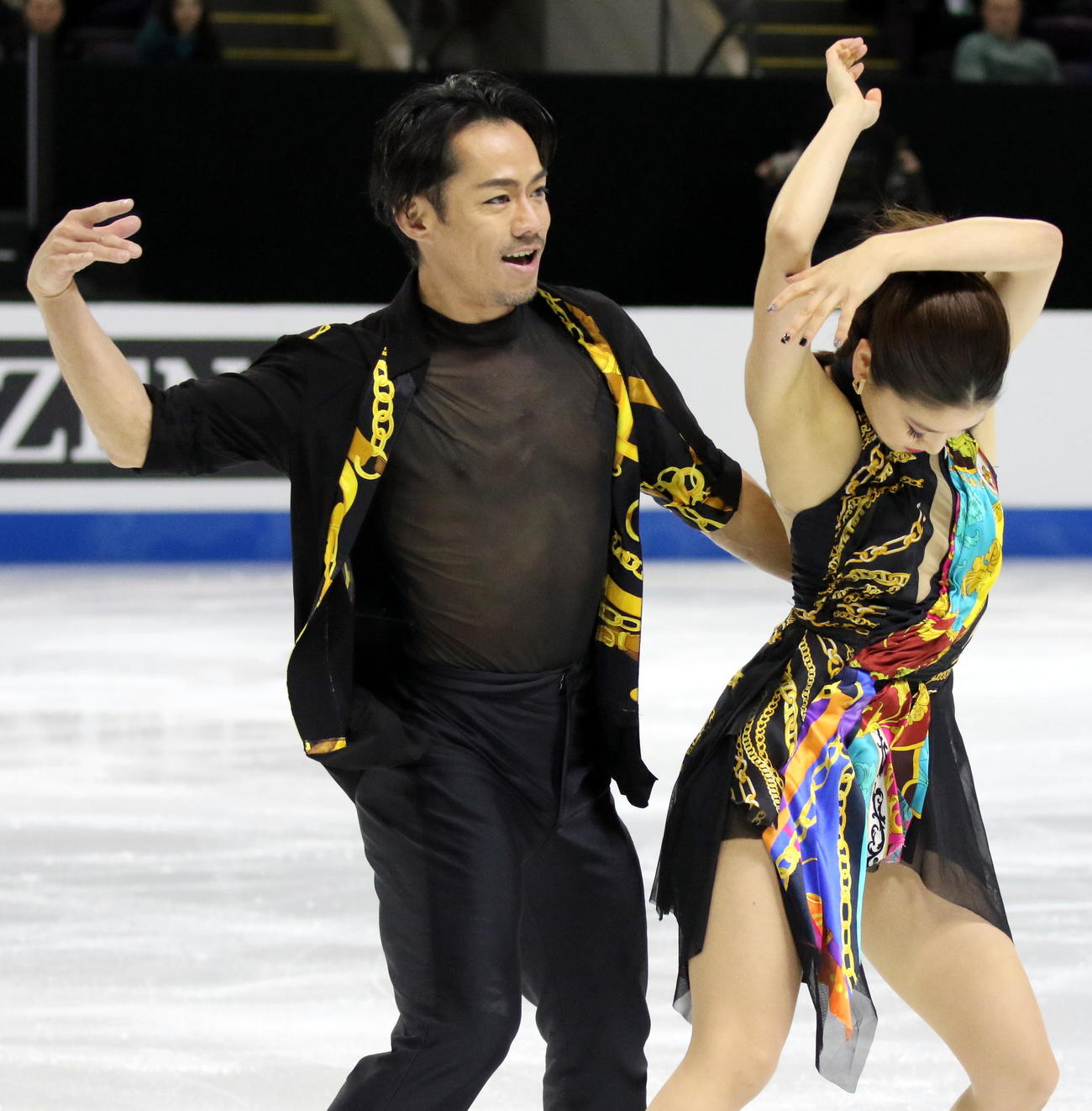 フィギュアスケート4大陸選手権　アイスダンス・リズムダンス（RD）で舞い踊る「かなだい」村元哉中（右）高橋大輔組（撮影・木下淳）
