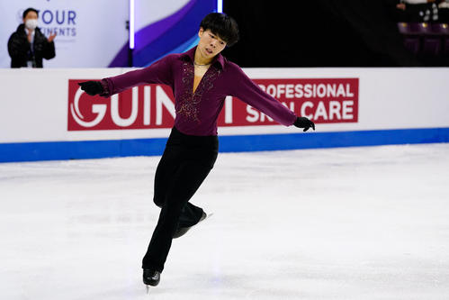 4大陸選手権で3位になった佐藤駿の演技(ロイター)