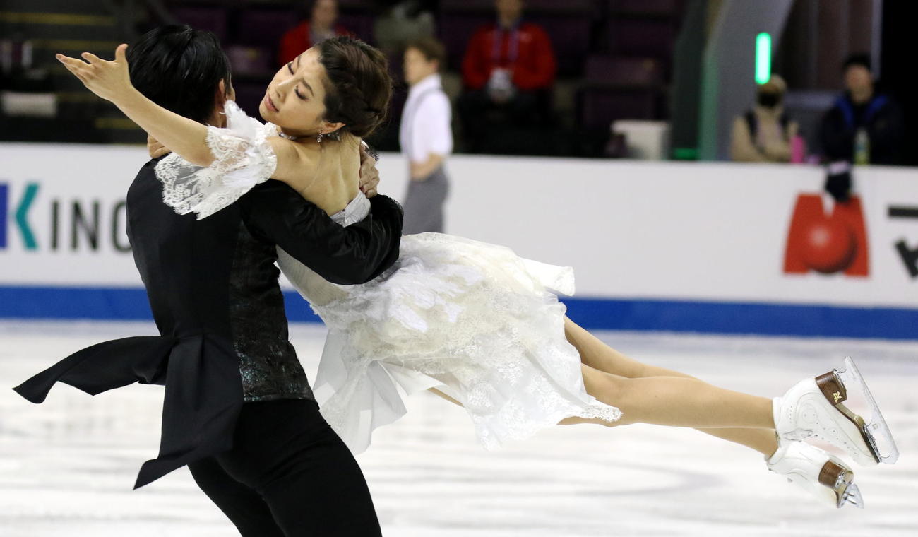 フィギュアスケート4大陸選手権　午後のFDに向けて公式練習に参加した「かなだい」村元哉中（右）高橋大輔組（撮影・木下淳）