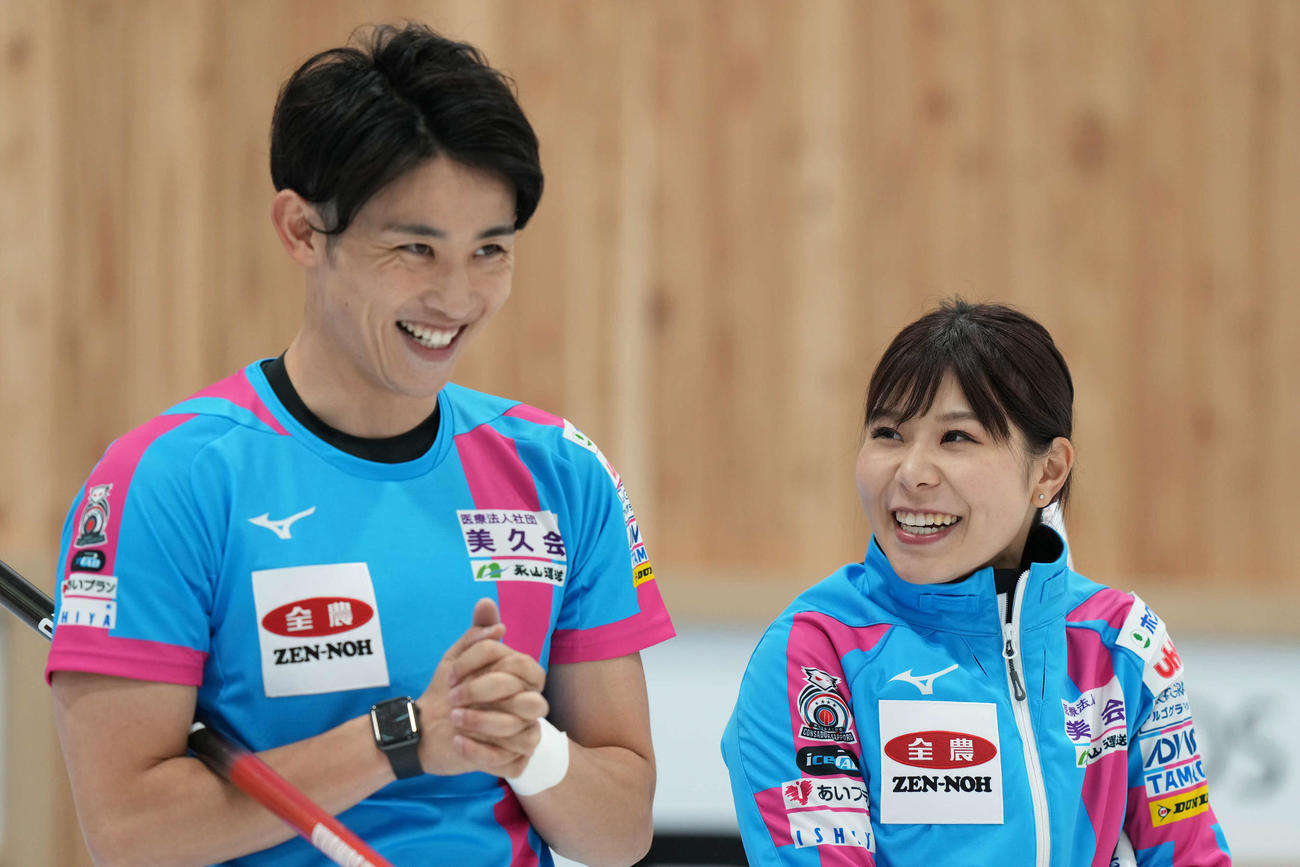 前回王者の「チームゆりた」吉田夕梨花（右）、松村雄太組（2021年9月19日撮影）