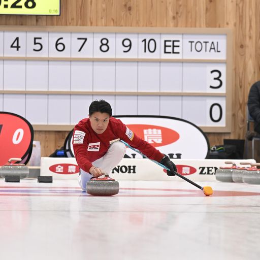 横山・森本ペアとの対戦で真剣な表情を見せる山口（C）JCA IDE
