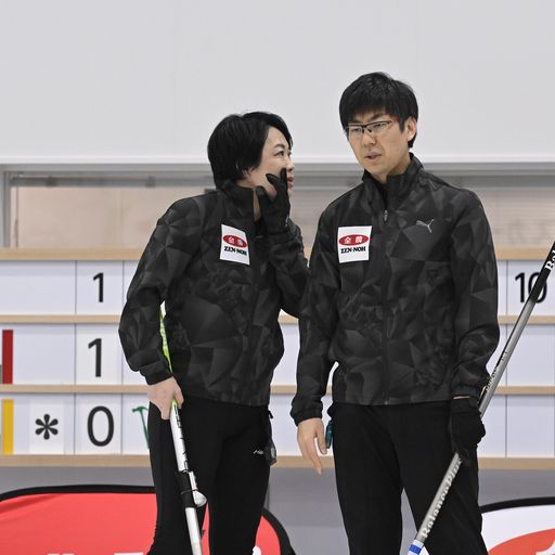 チーム北村と対戦する横山（左）と森本（C）JCA IDE