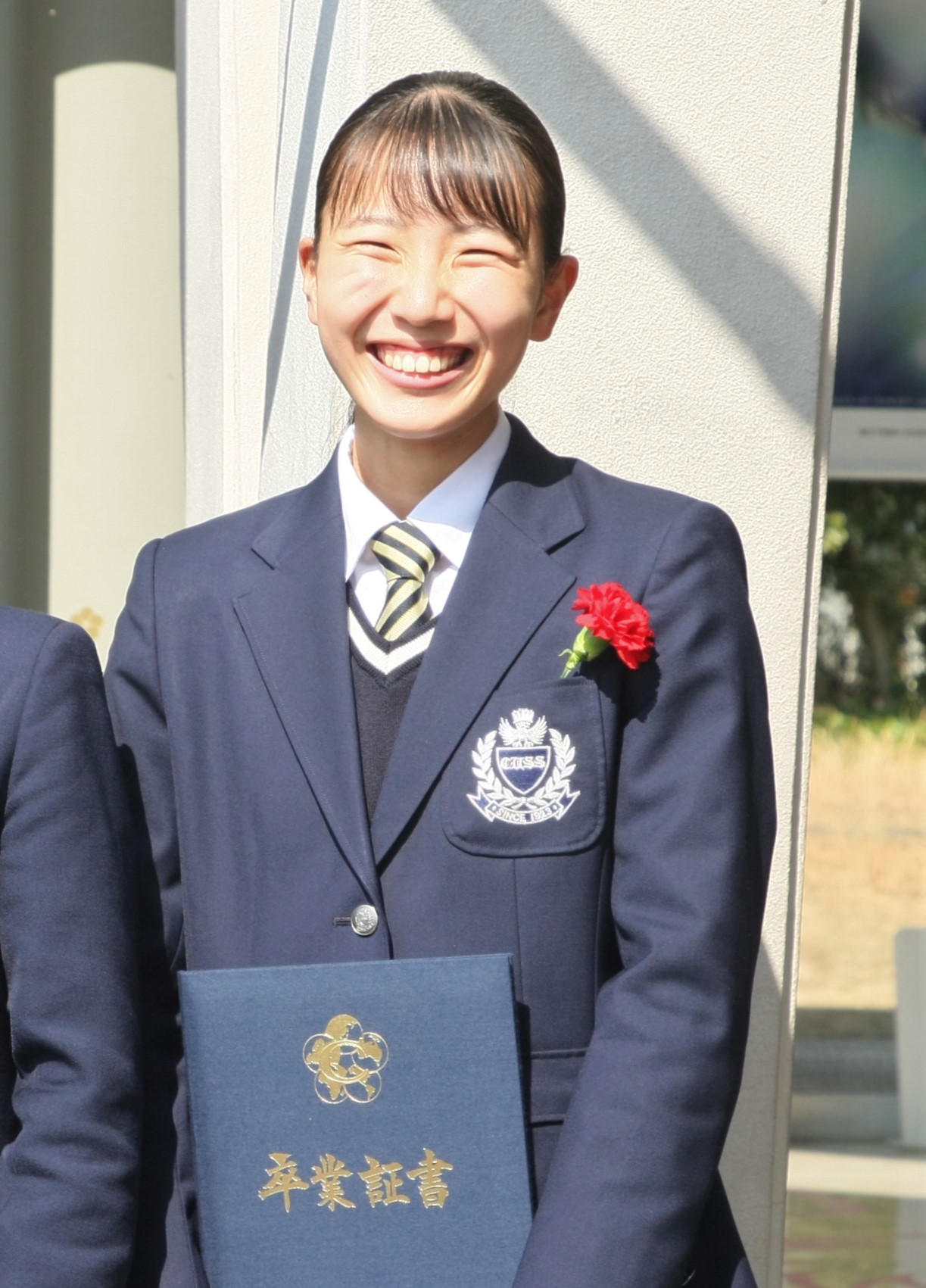 中京大中京高の卒業式後に笑顔を見せる蔵重（撮影・藤塚大輔）
