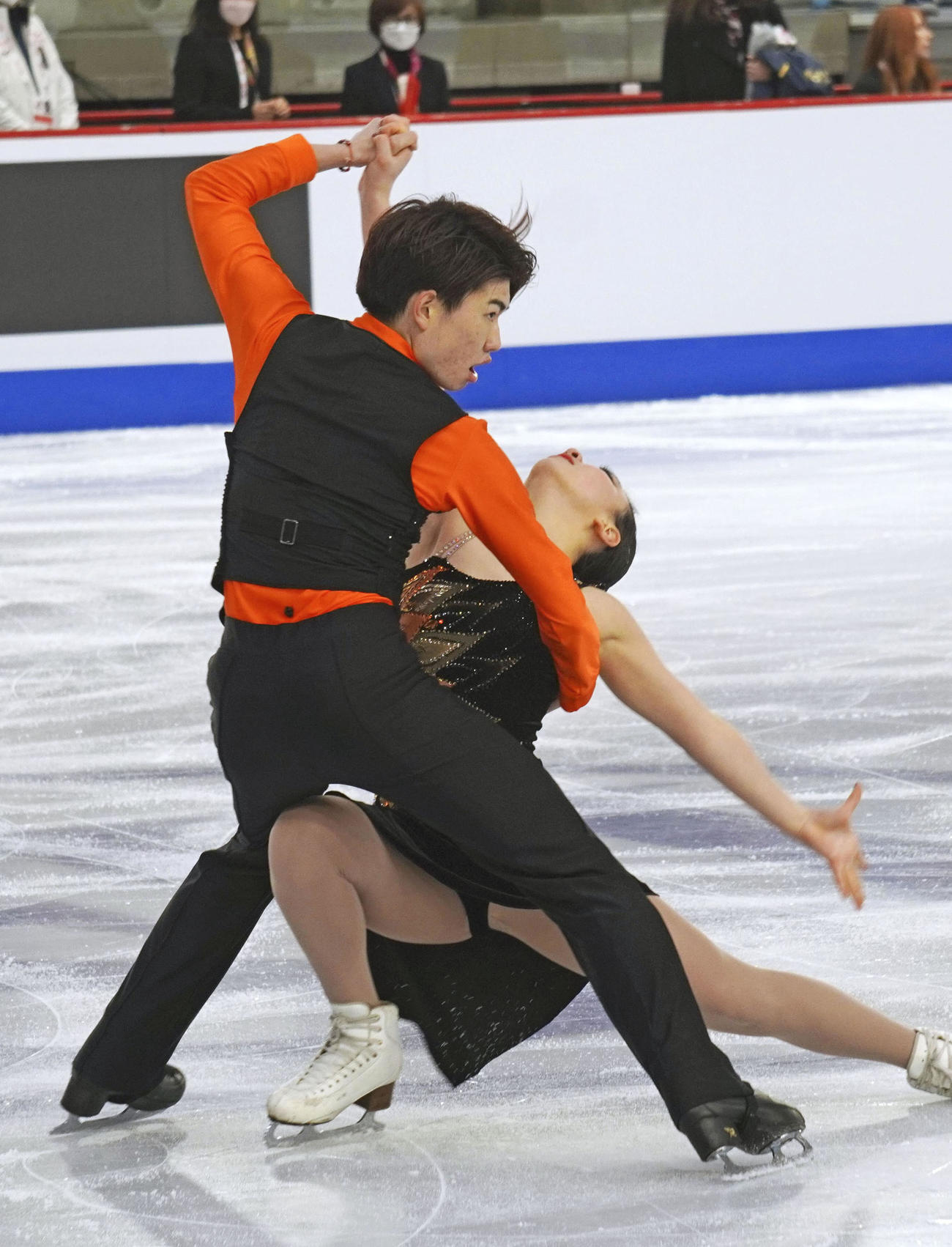 アイスダンスRDで18位だった来田奈央（右）、森田真沙也組（共同）
