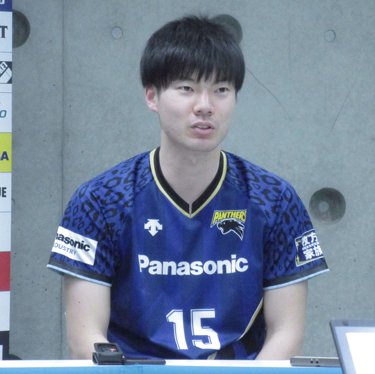 試合後の取材に臨むV1パナソニックの大塚（撮影・勝部晃多）