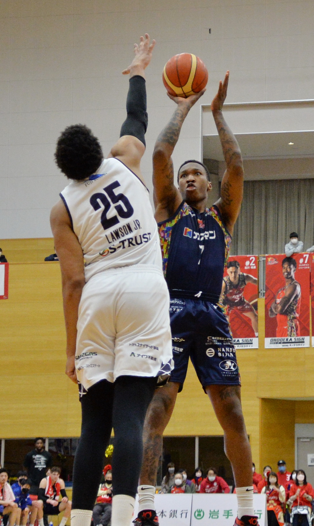 17得点をマークし、勝利に貢献したドゥーリトル（右）