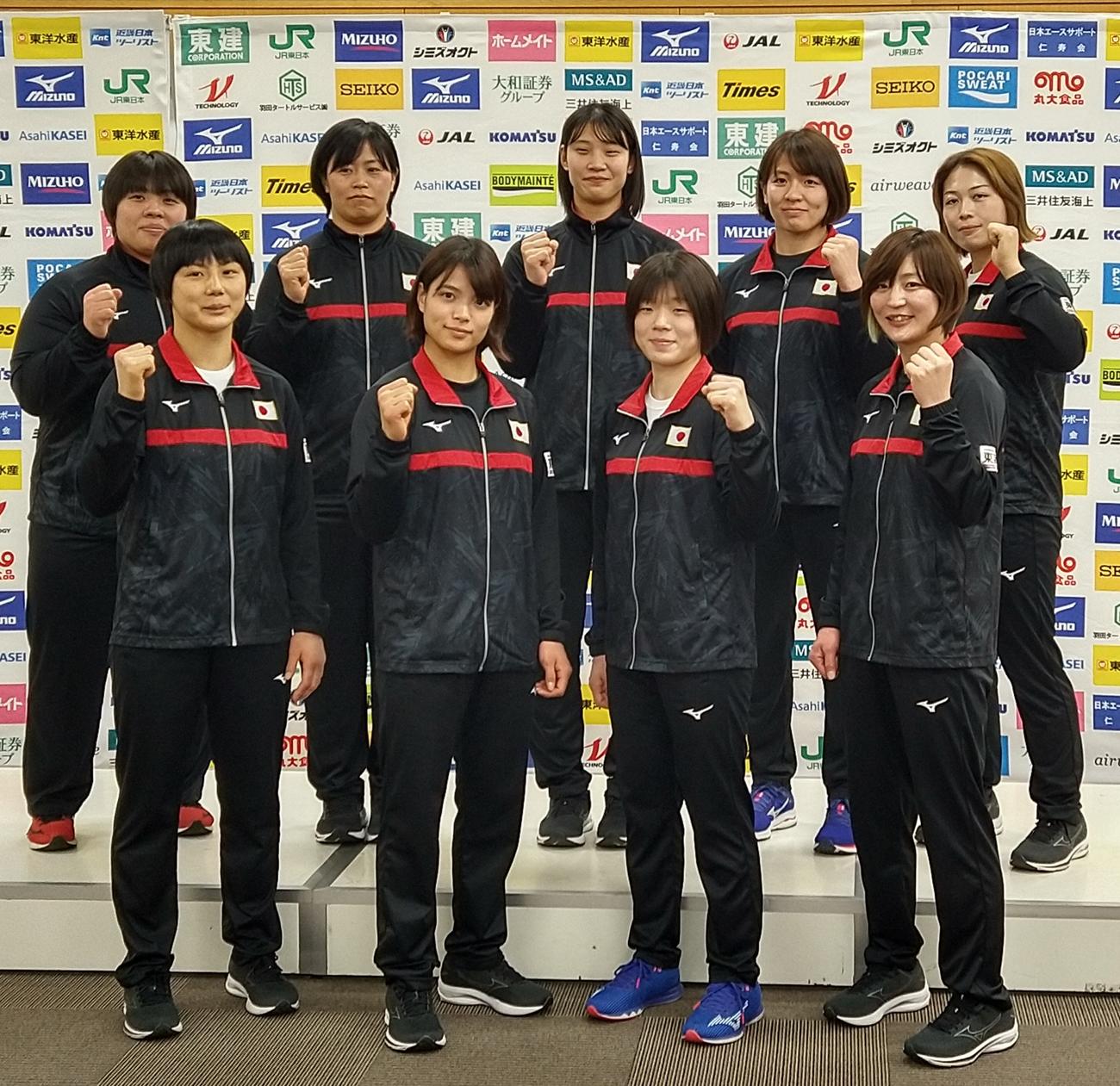 味の素NTCで会見した柔道世界選手権の女子日本代表（2023年3月10日撮影）
