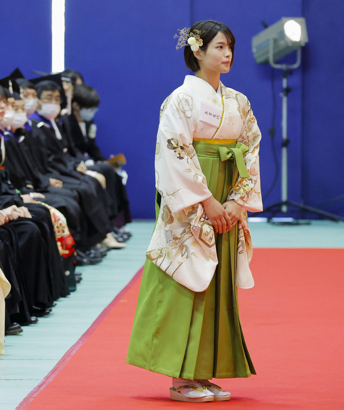 日体大の卒業式であいさつに臨む柔道女子の阿部詩（共同）