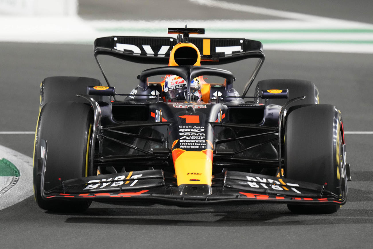 フリー走行でトップタイムを計測したフェルスタッペン（AP）