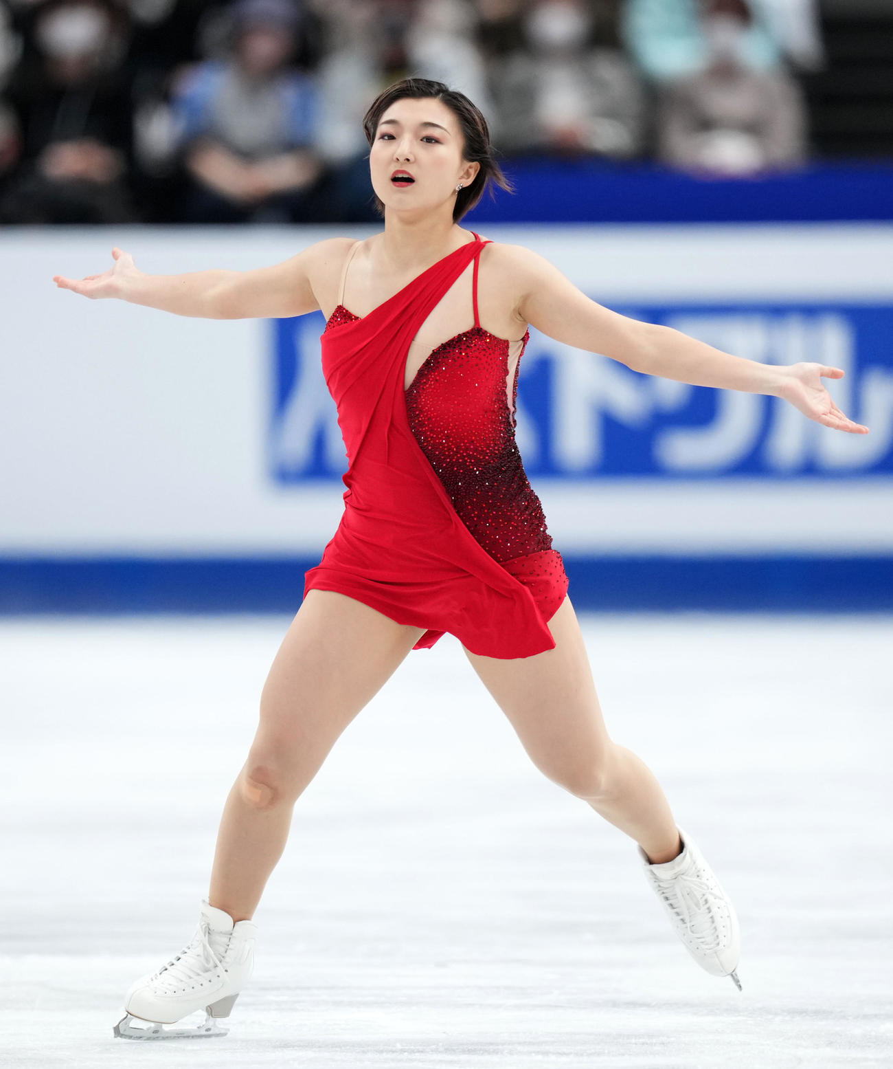 女子フリーで演技する坂本（撮影・横山健太）