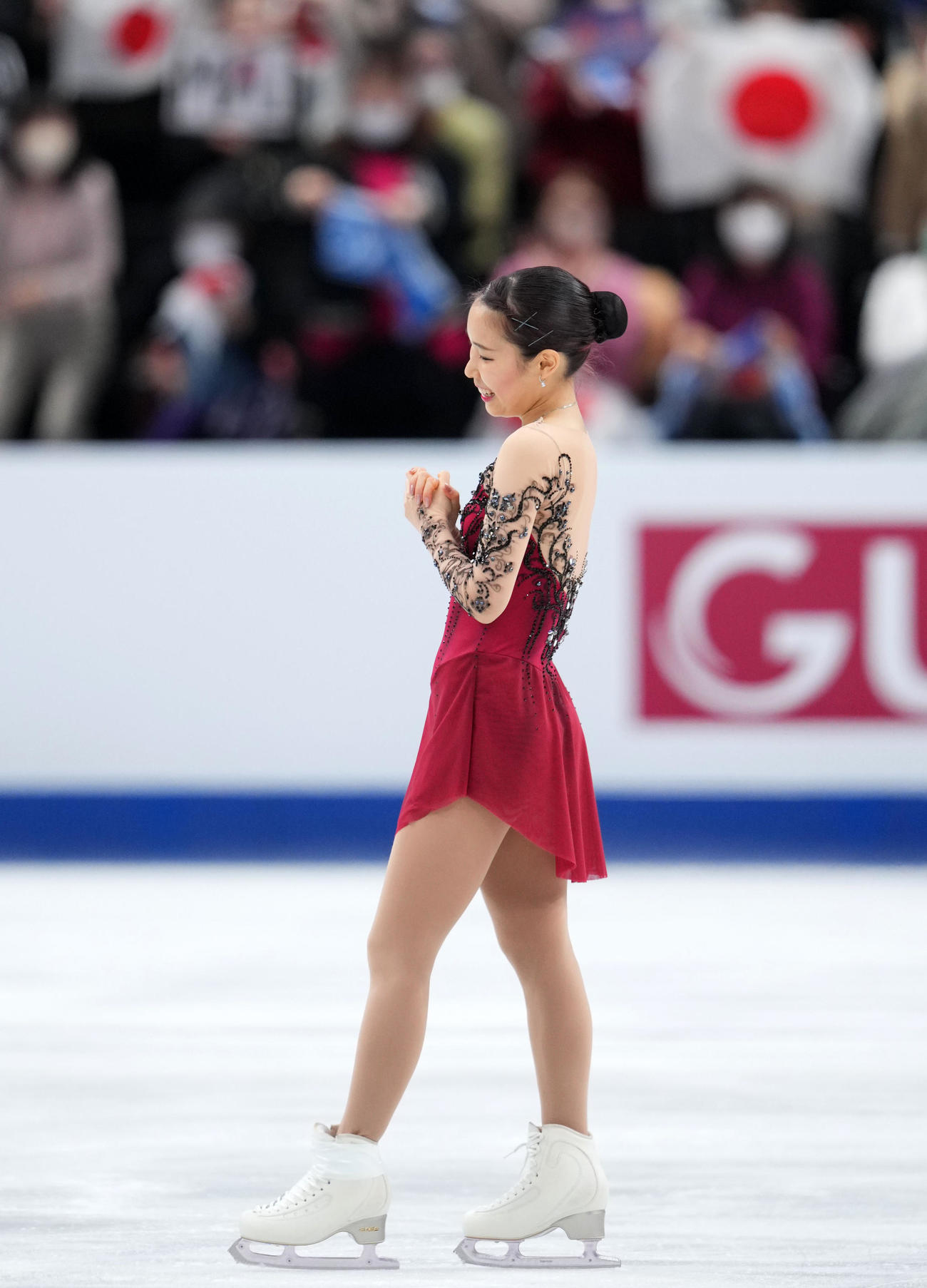 女子フリーでの演技を終え悔しげな表情を浮かべる三原（撮影・横山健太）