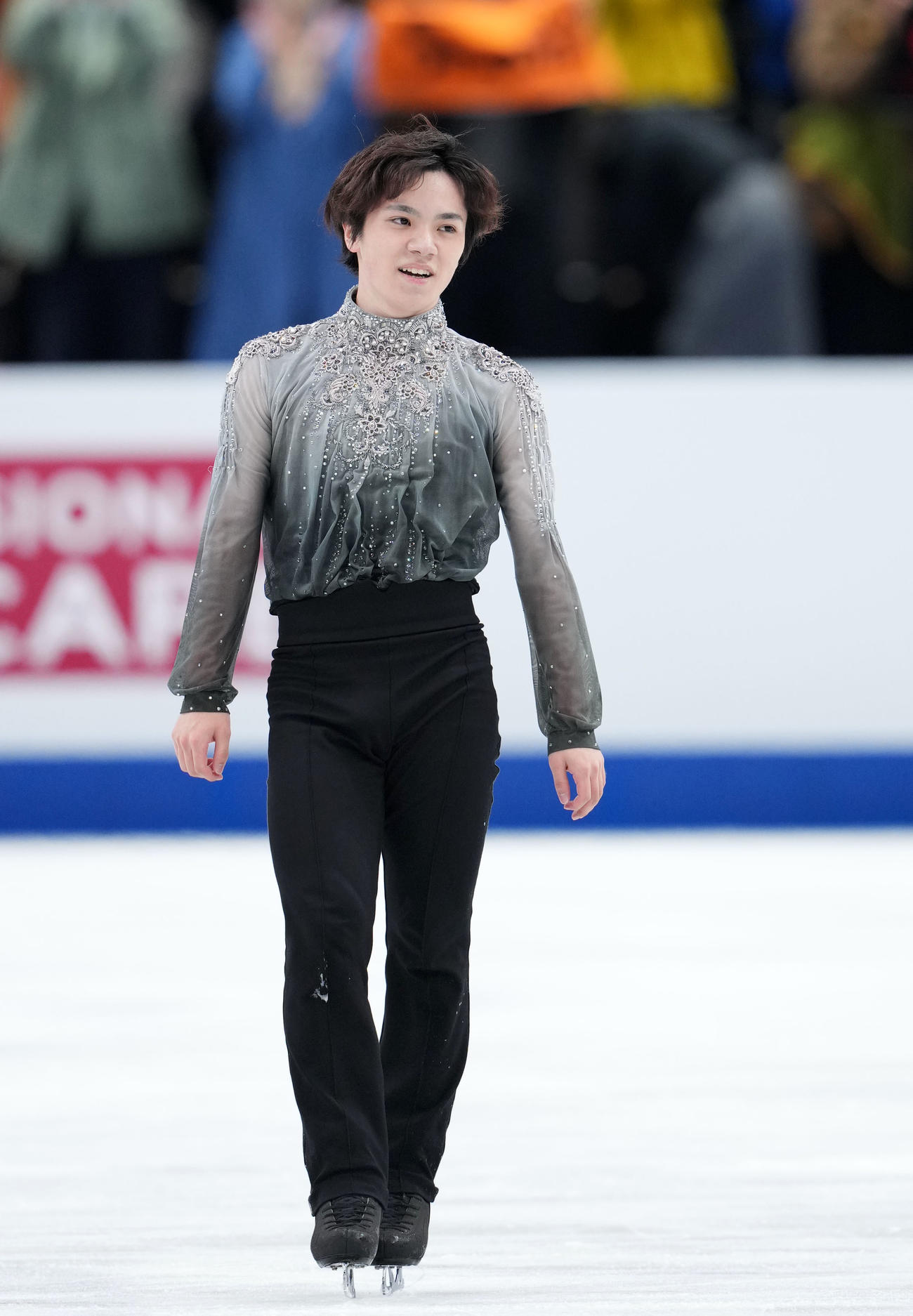 男子フリーでの演技を終え笑顔を見せる宇野（撮影・横山健太）