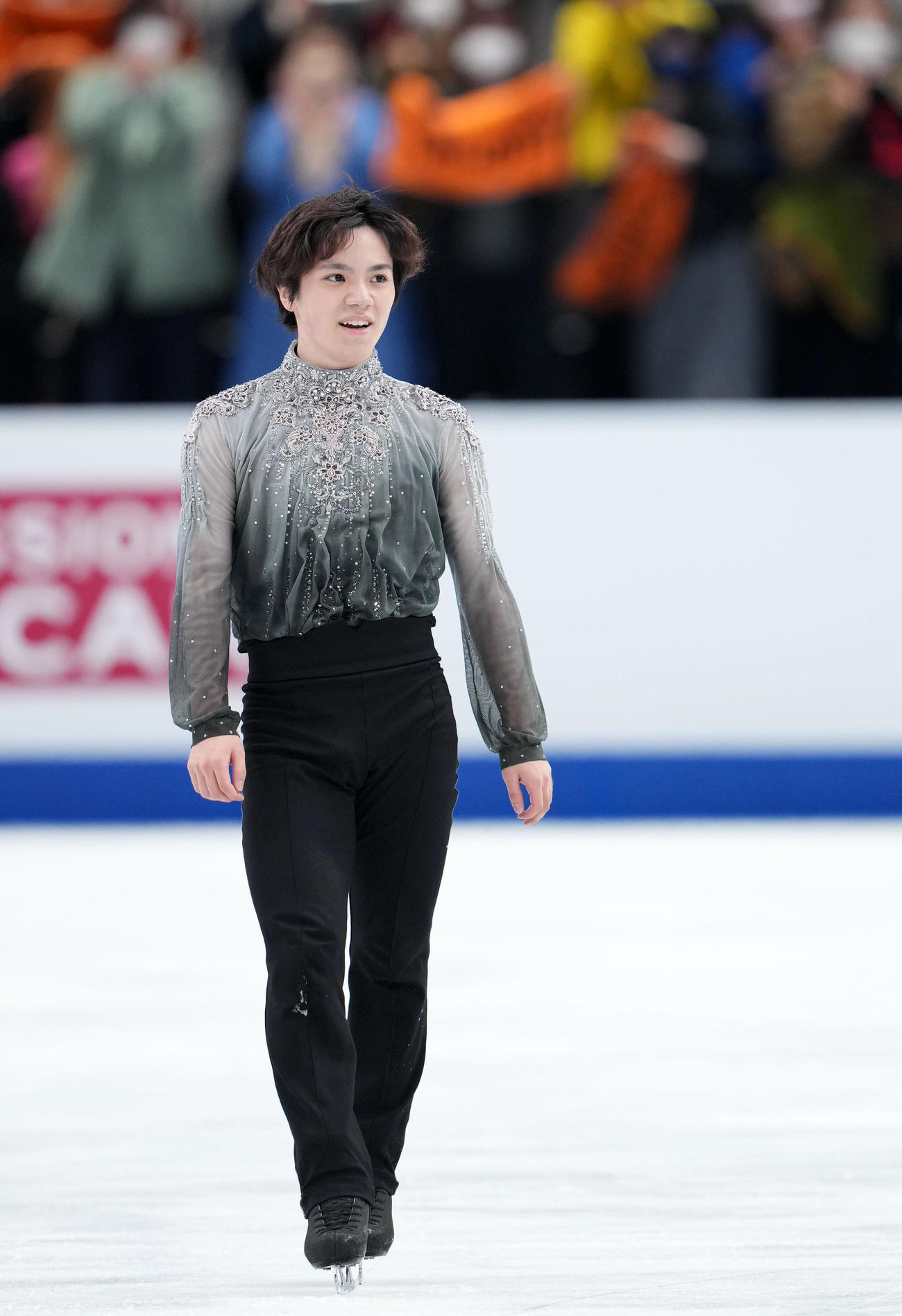 男子フリーでの演技を終え笑顔を見せる宇野（撮影・横山健太）