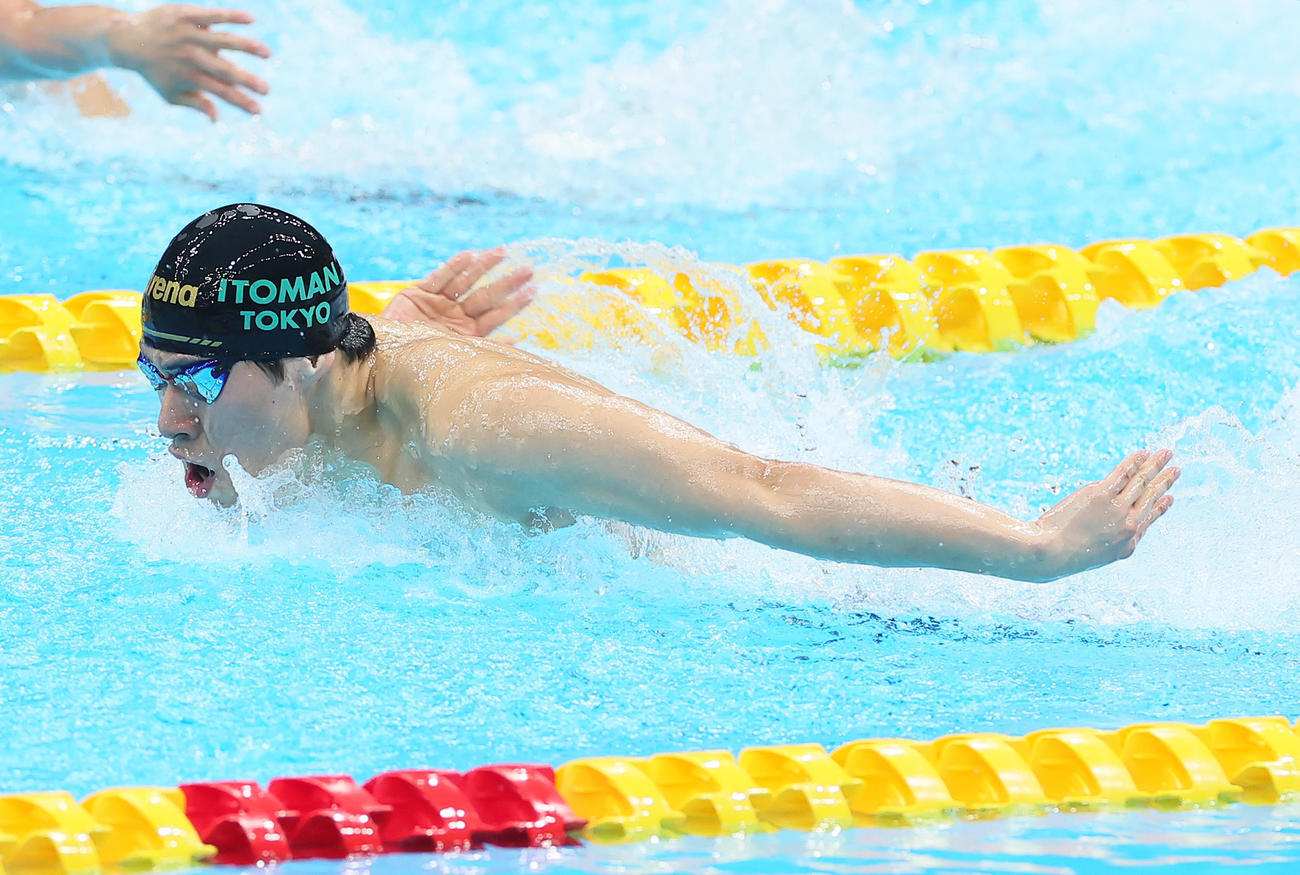 男子200メートルバタフライ予選を全体の1位で通過した本多（撮影・足立雅史）