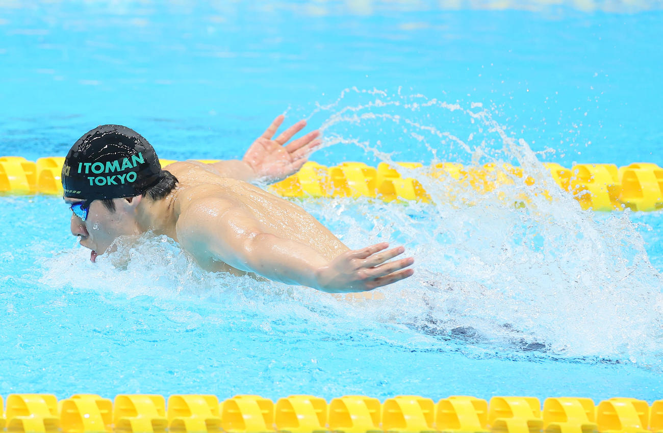 男子200メートルバタフライ決勝で優勝した本多（撮影・足立雅史）