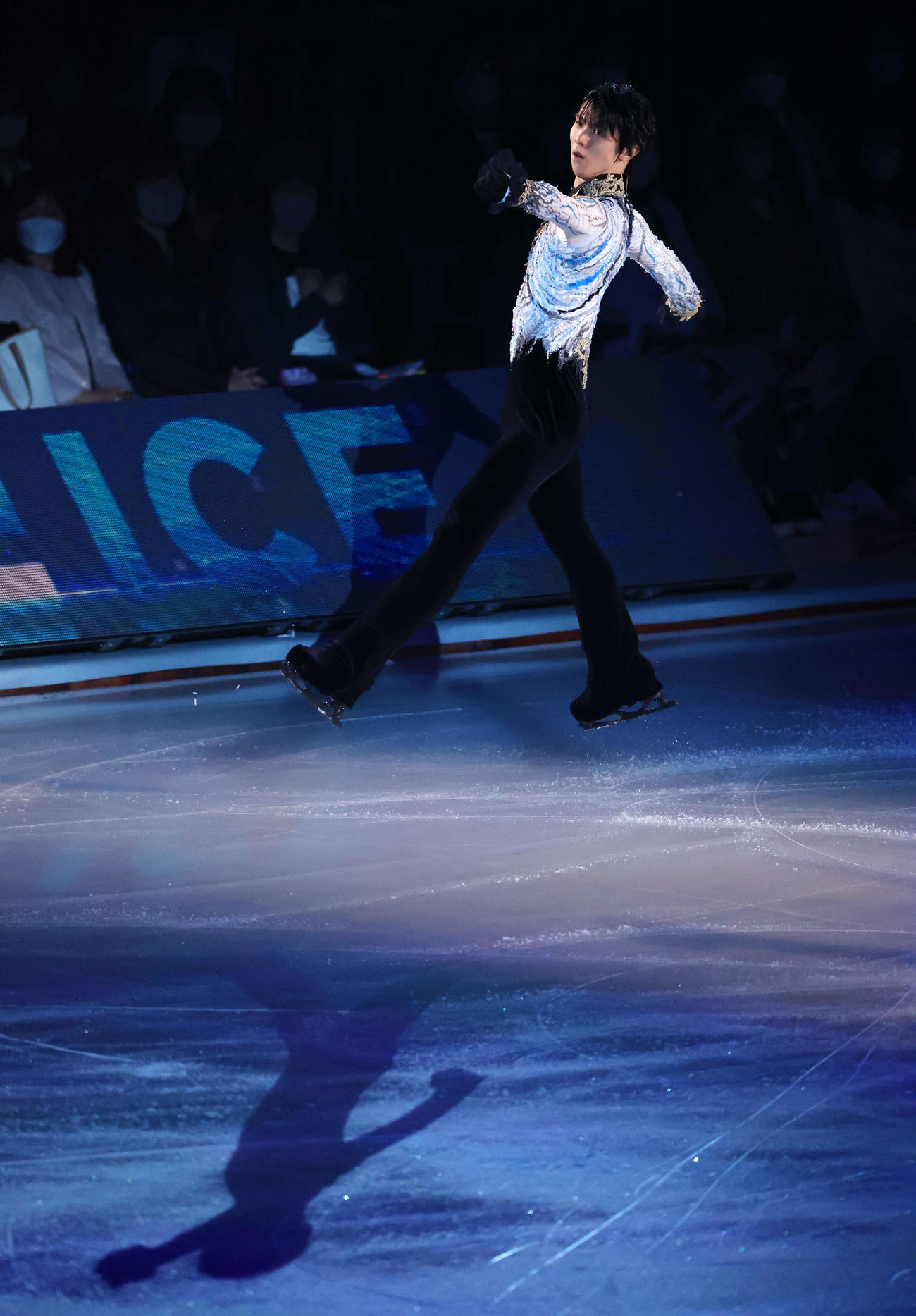 「スターズ・オン・アイス」で、オペラ座の怪人を演じる羽生結弦さん（撮影・浅見桂子）