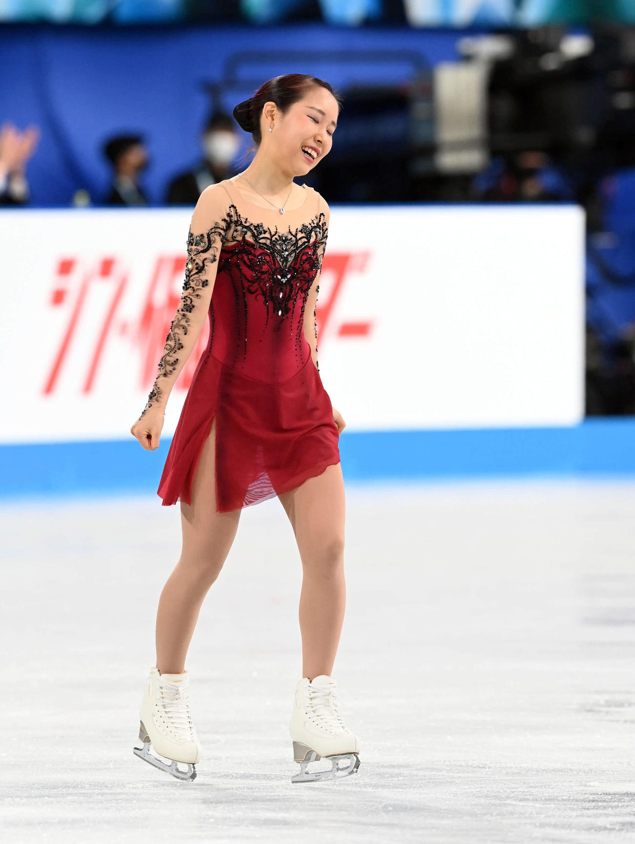 女子FP　演技終了後、苦笑いを浮かべる三原（撮影・たえ見朱実）