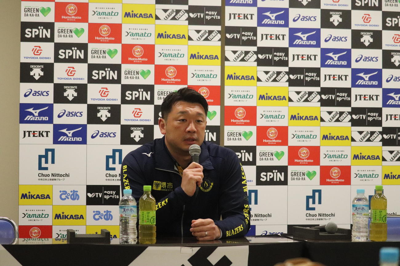 会見に出席した千葉進也監督（撮影・竹本穂乃加）