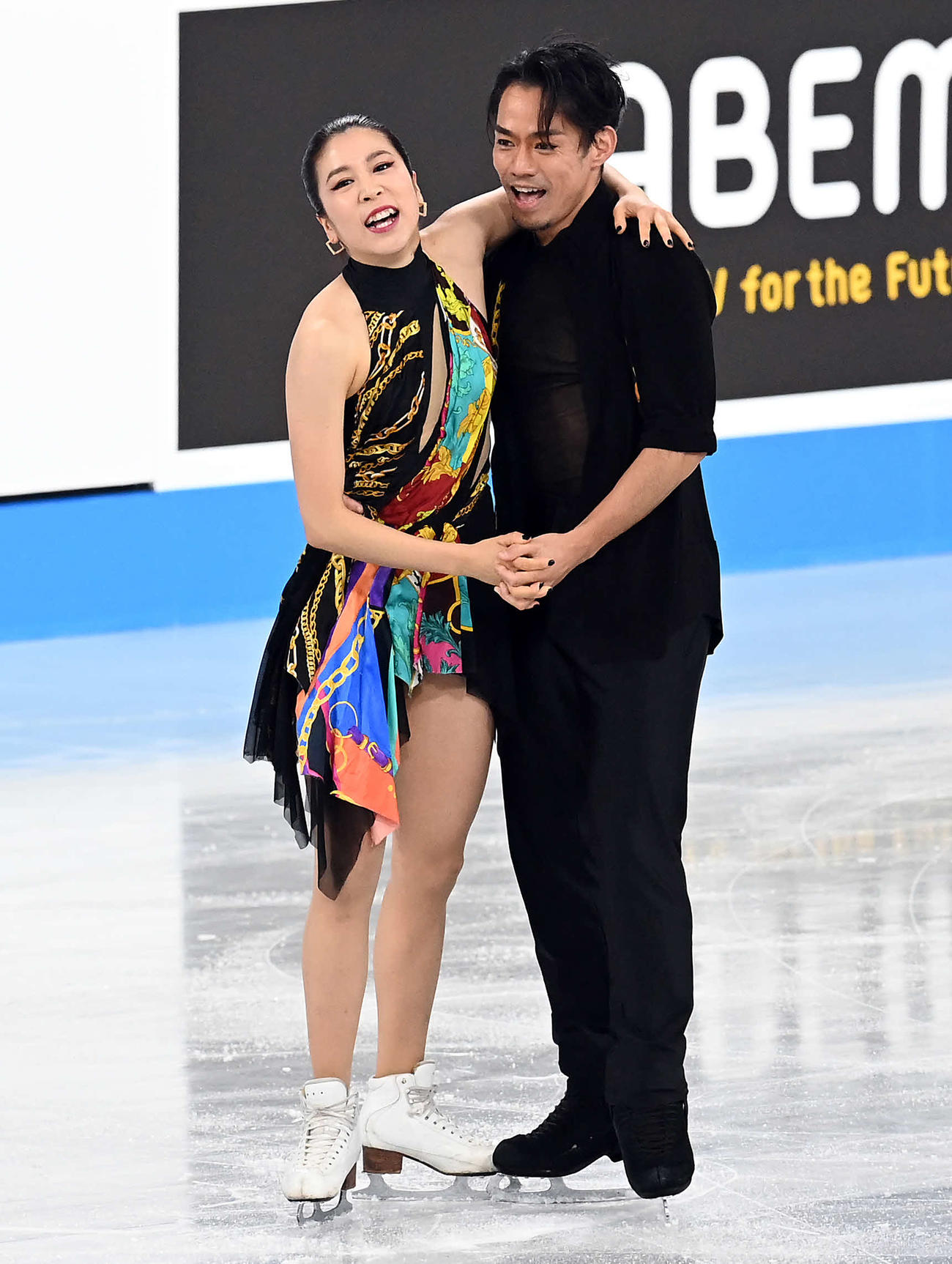 アイスダンスRDをミスなく終え満足した表情を見せる村元・高橋組（撮影・たえ見朱実）