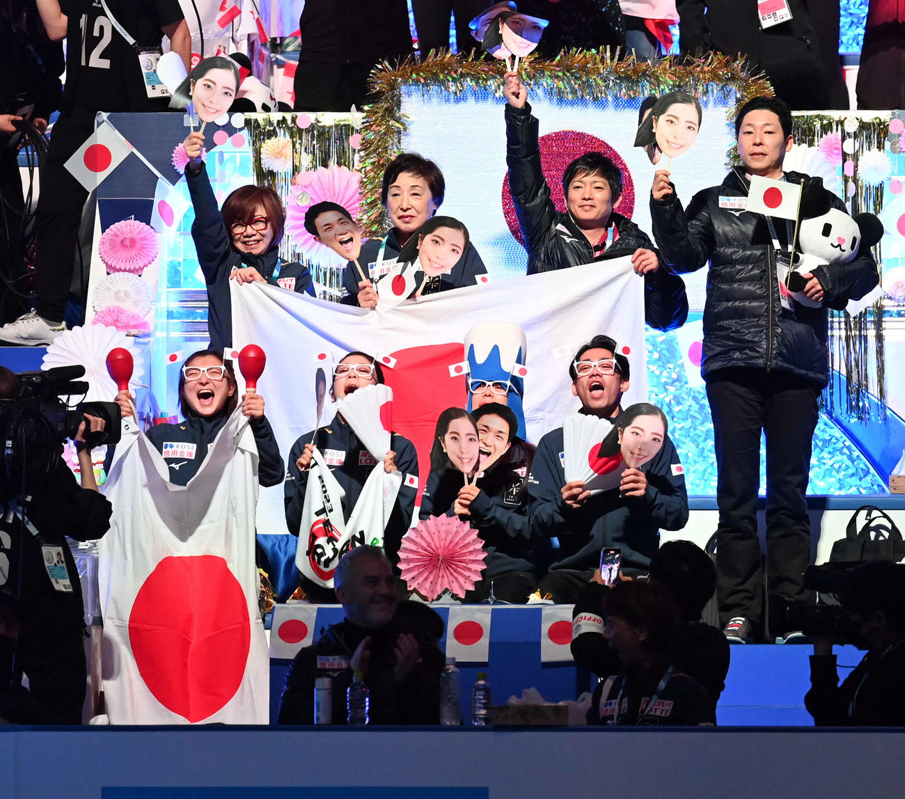 ペアフリー　選手入場で盛り上がる日本チーム（撮影・たえ見朱実）