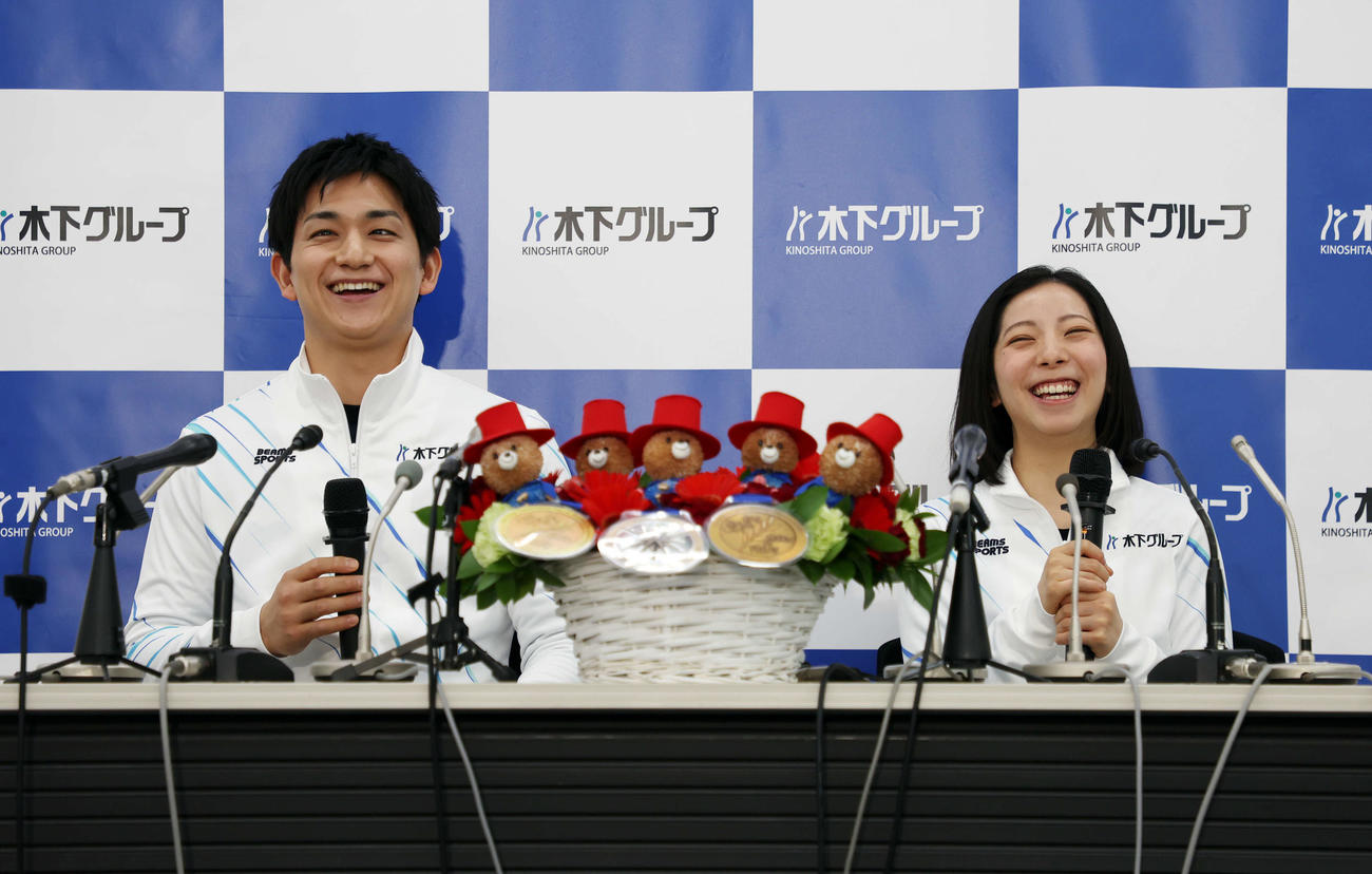 木原龍一（左）と三浦璃来（2023年4月25日撮影）