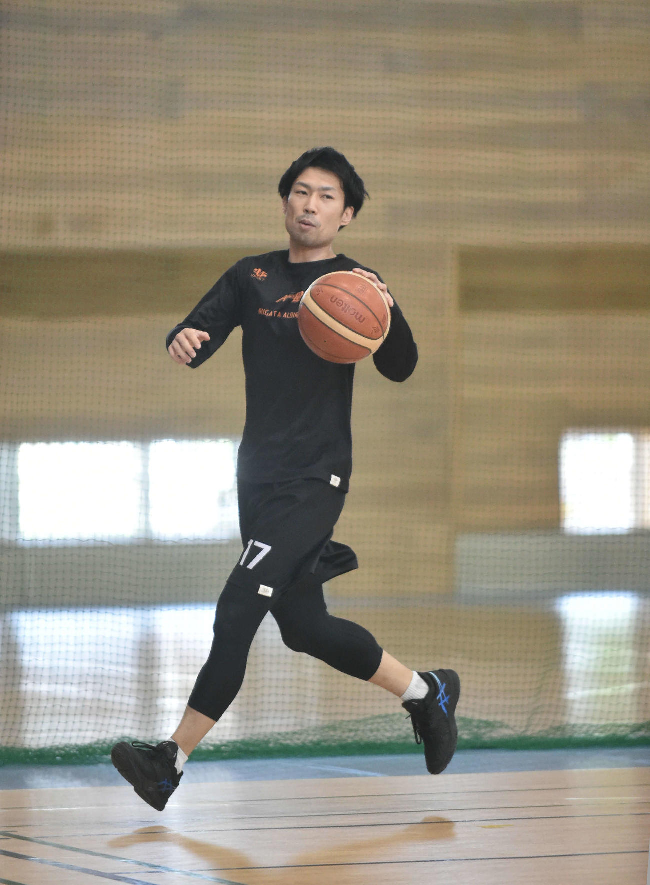 三遠戦に向けて調整する綿貫