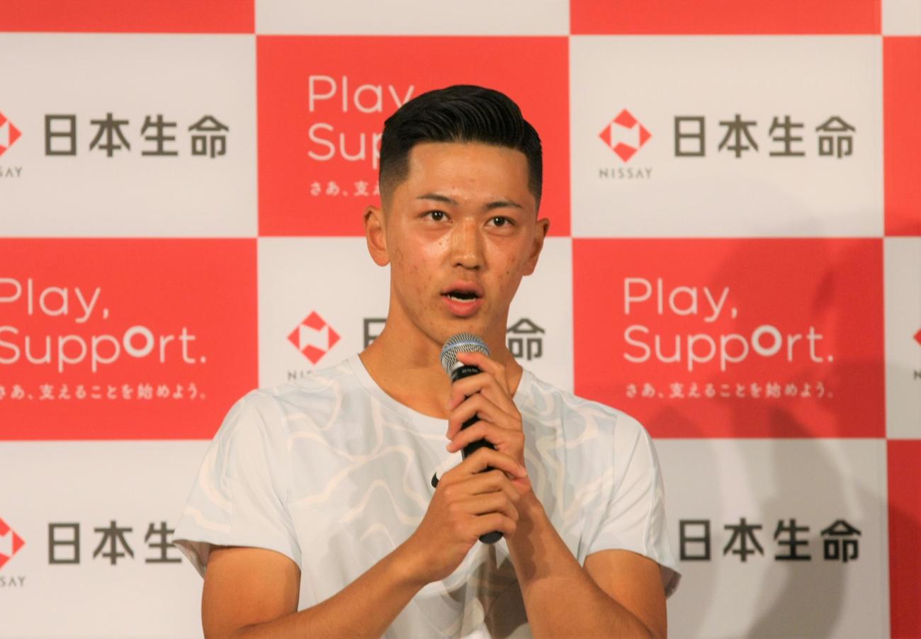 日本生命スポンサー契約発表記者会見に登壇した車いすテニスプレーヤーの小田（撮影・藤塚大輔）