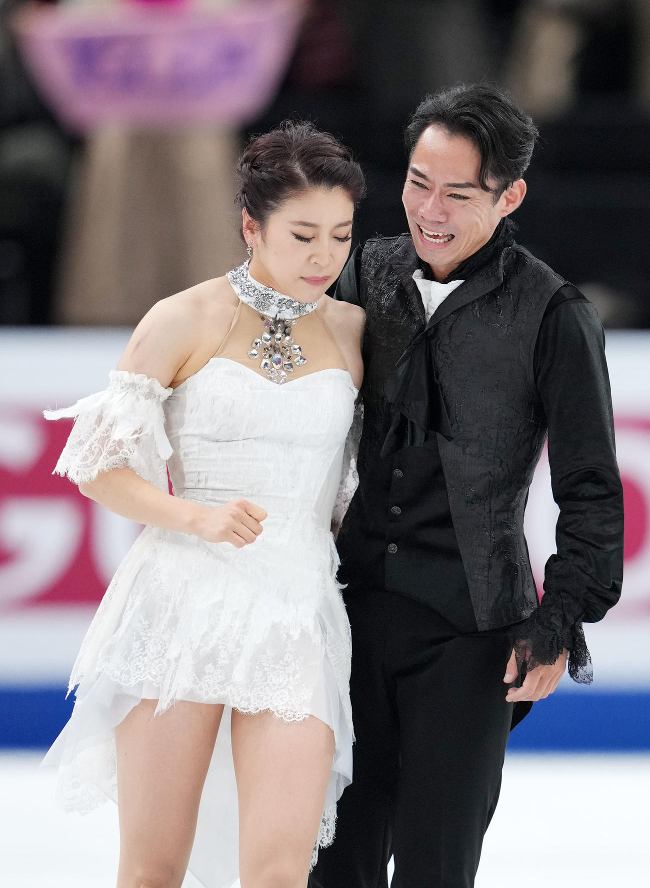 アイスダンスFDの演技を終え涙を流す「かなだい」村元（左）高橋組（2023年3月25日撮影）