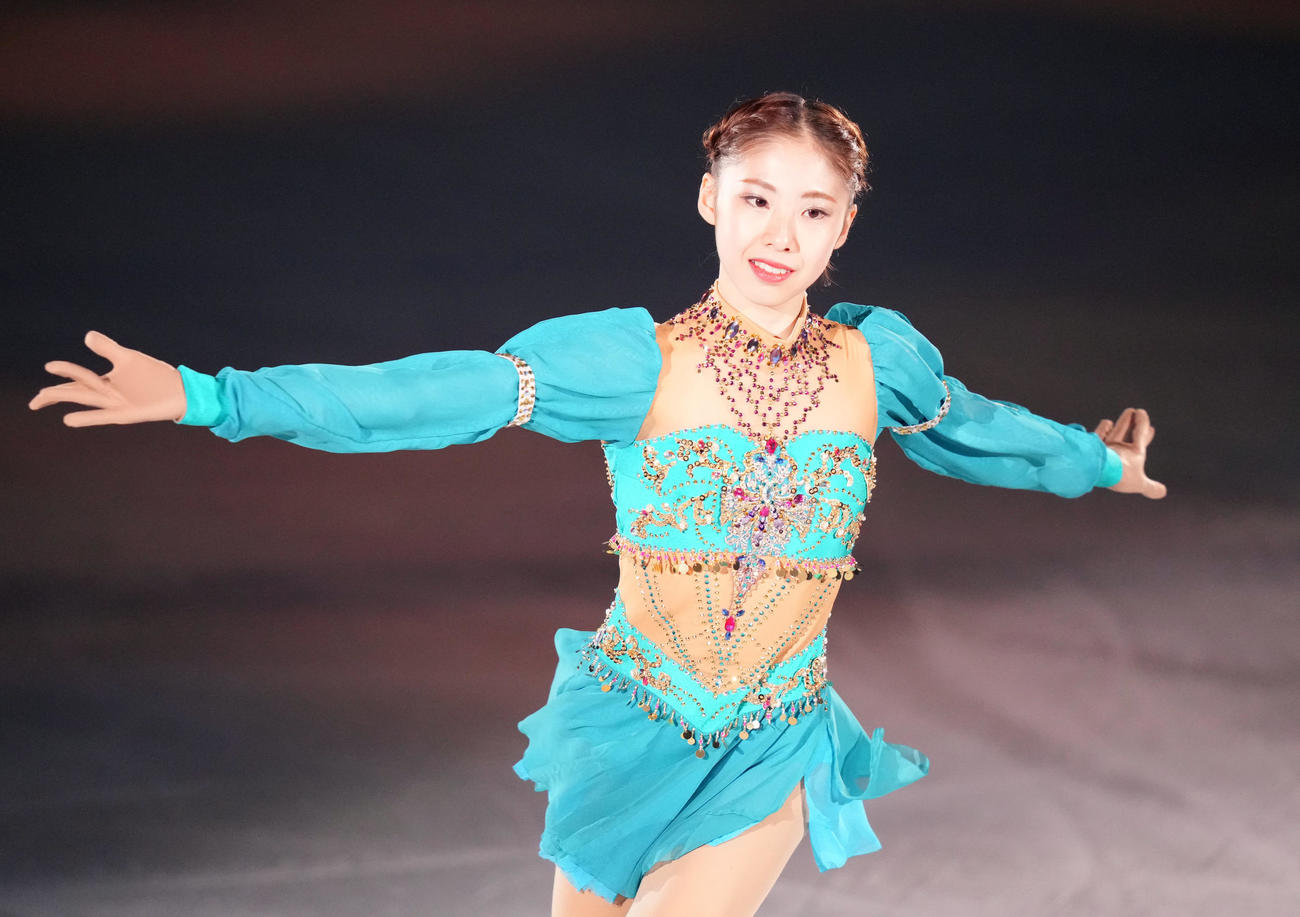 「プリンスアイスワールド2023－2024横浜公演」で演技を見せる住吉（撮影・狩俣裕三）