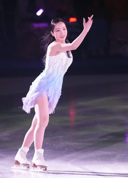 「プリンスアイスワールド2023－2024横浜公演」笑顔で演技する本田（撮影・狩俣裕三）