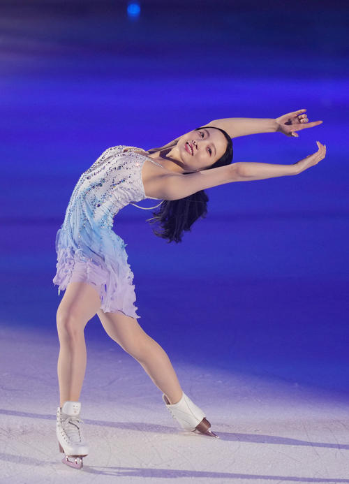 「プリンスアイスワールド」のエンディングで演技する本田（撮影・狩俣裕三）