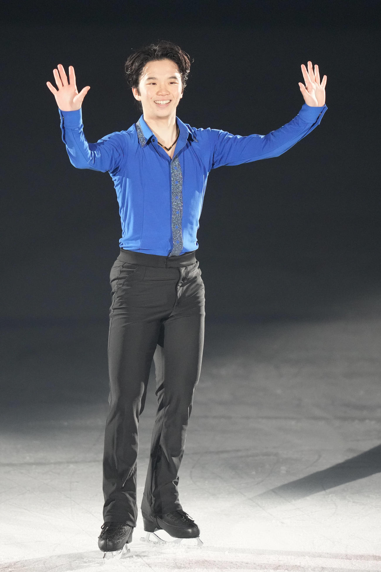 「プリンスアイスワールド2023－2024横浜公演」で演技を見せる友野（撮影・狩俣裕三）
