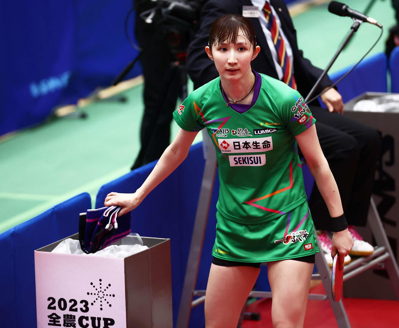 1回戦、高森に勝利する早田（撮影・河田真司）