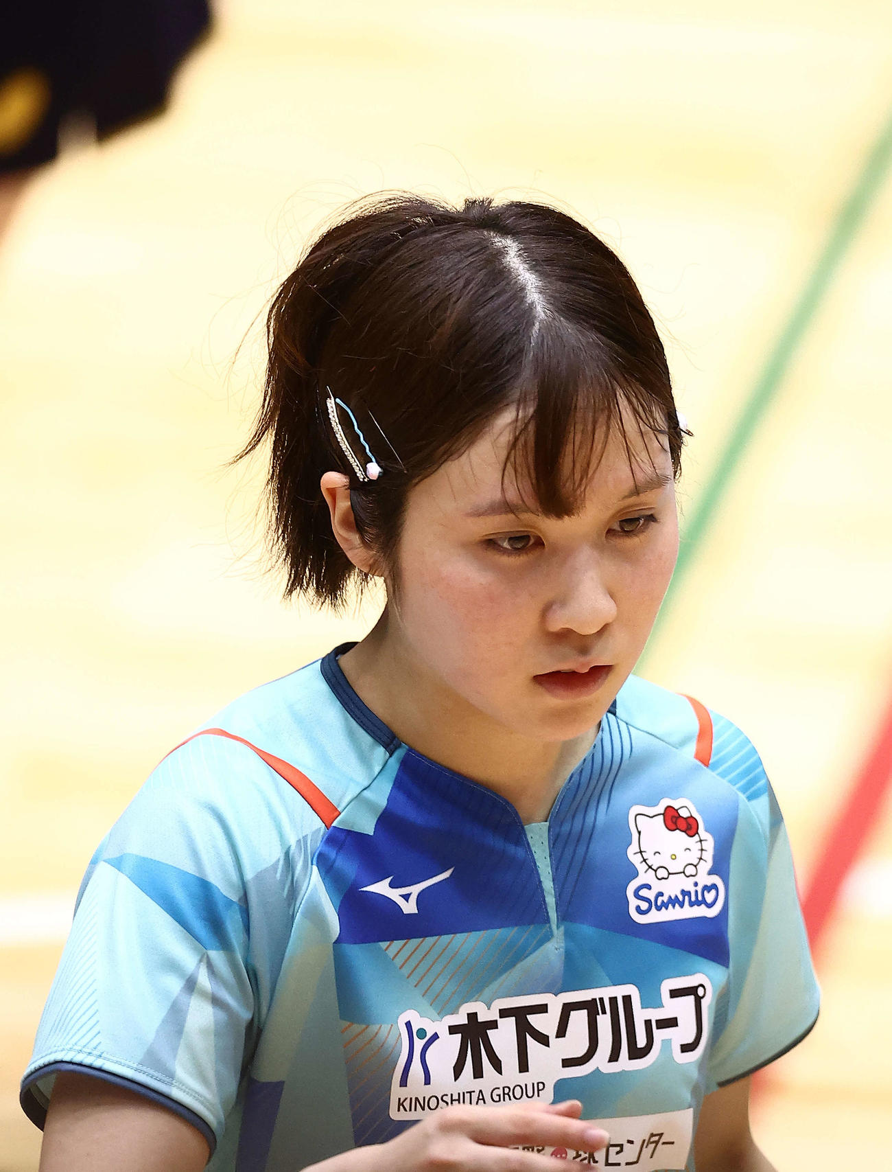 女子準々決勝、張本に敗れ浮かない表情を見せる平野（撮影・河田真司）