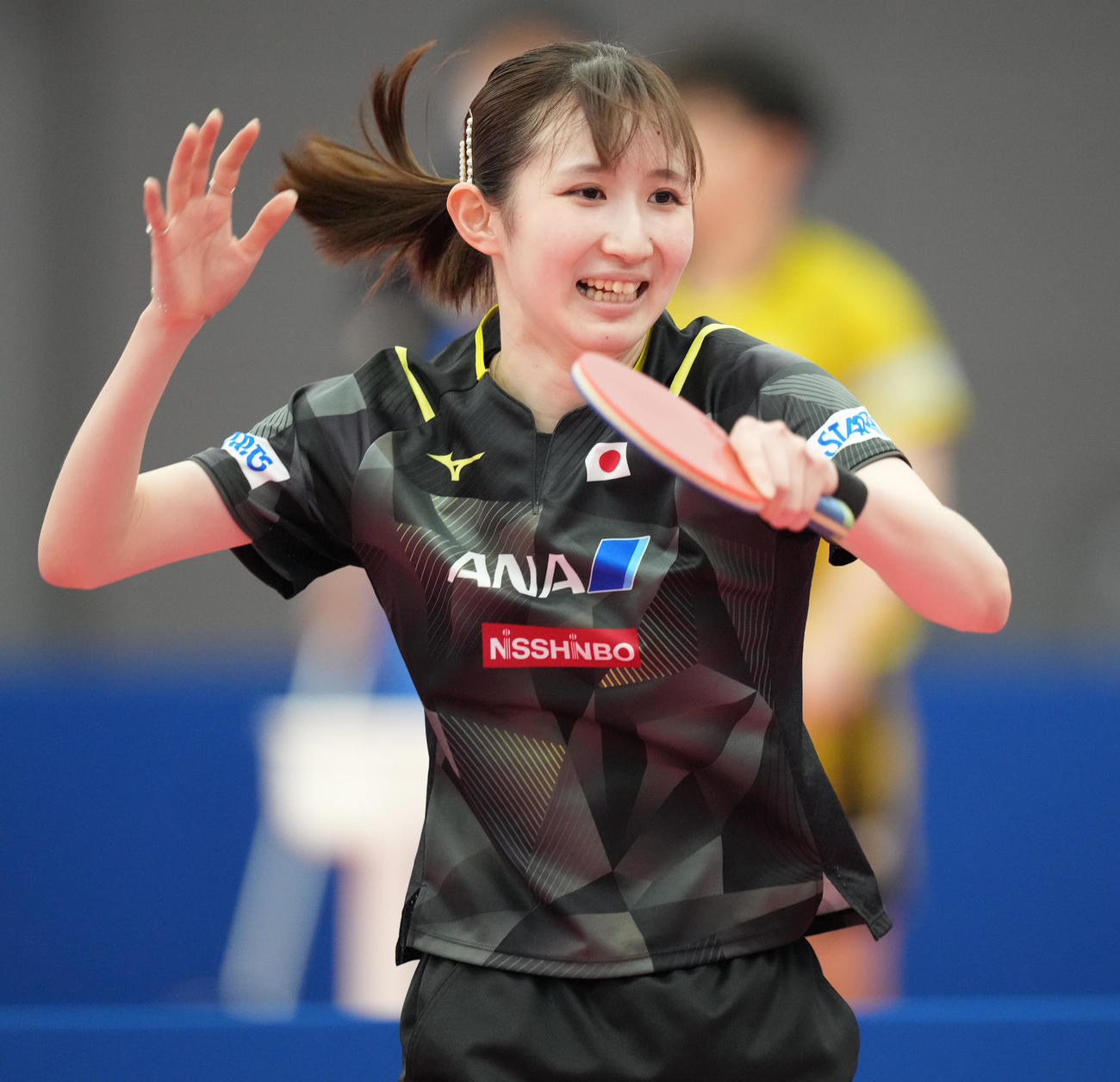 世界卓球ダーバン大会に向けた日本代表の公開練習に臨む早田（撮影・小沢裕）
