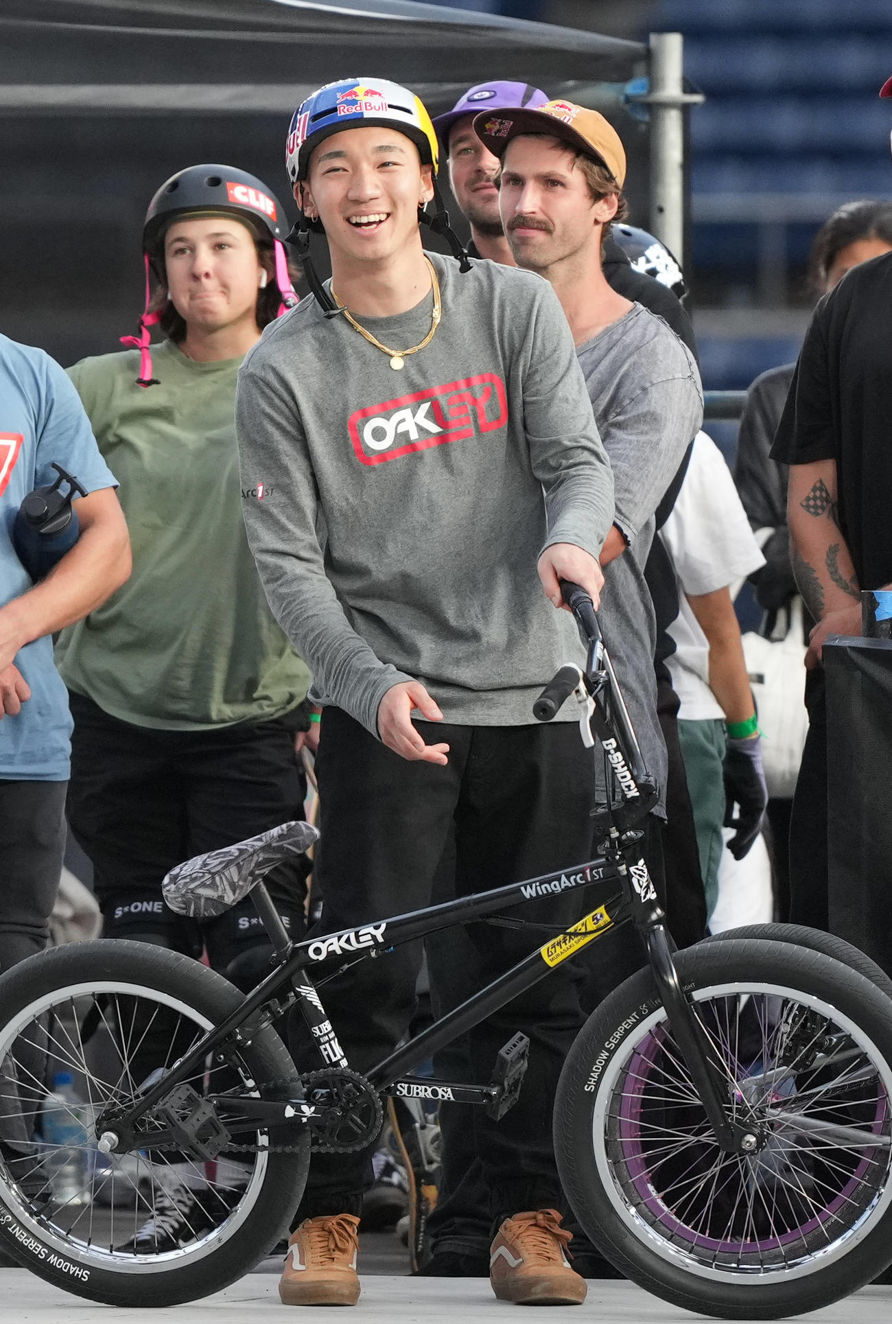 BMXパーク予選の演技を笑顔を見せる中村（撮影・狩俣裕三）