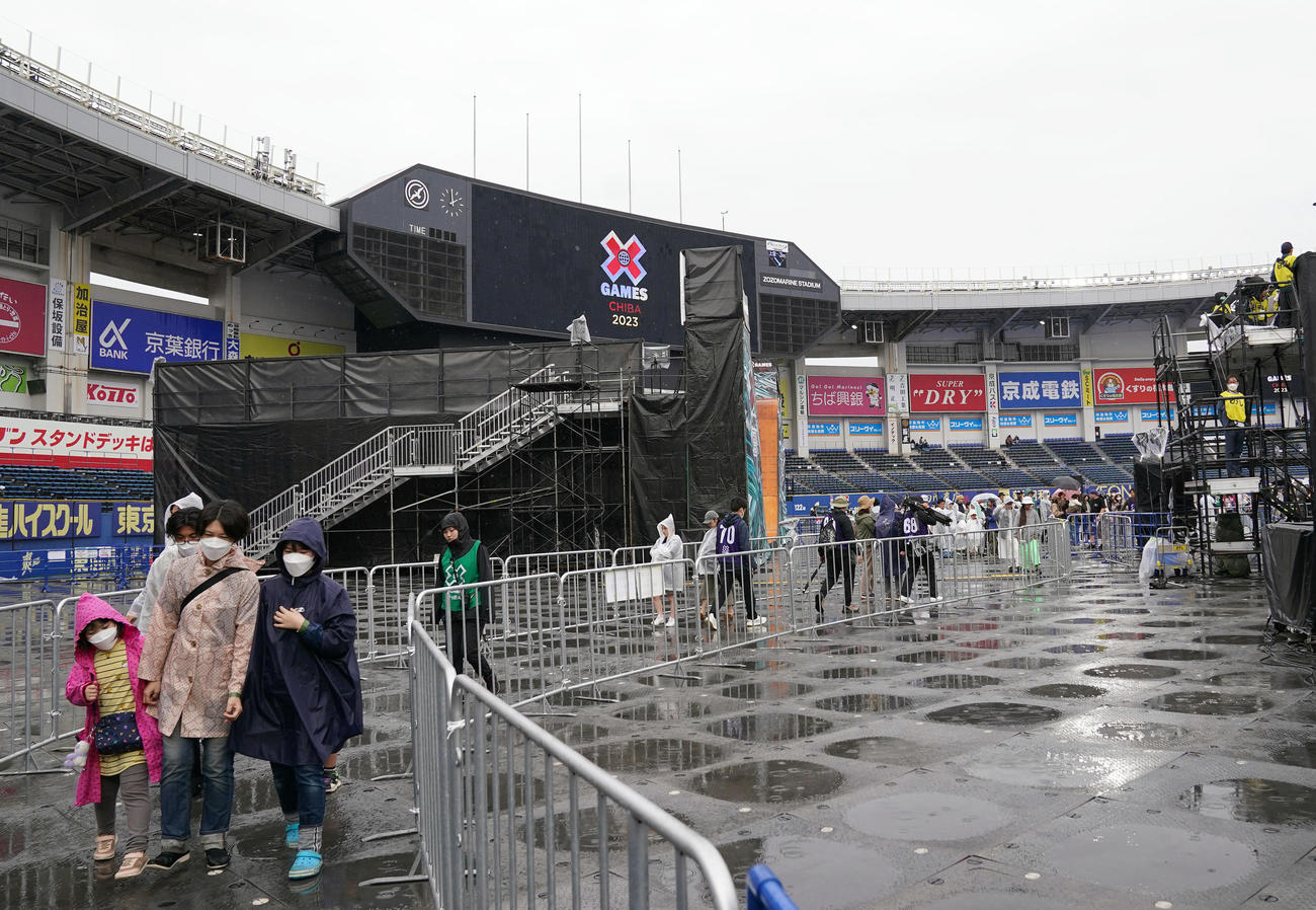 雨天中止が発表されたXゲーム千葉大会（撮影・狩俣裕三）