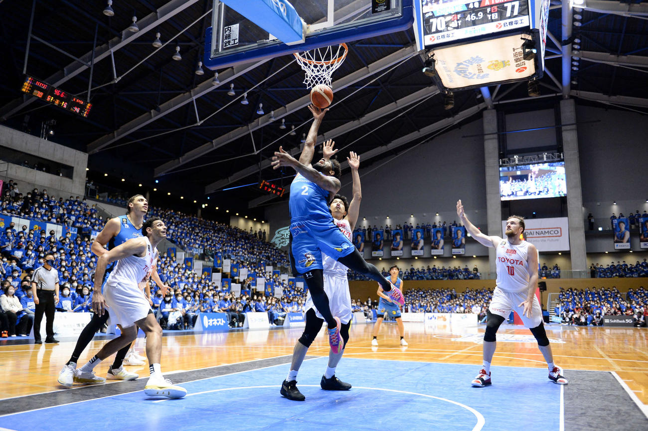 2試合連続トリプルダブルを記録したB1島根のビュフォード（Bリーグ提供）