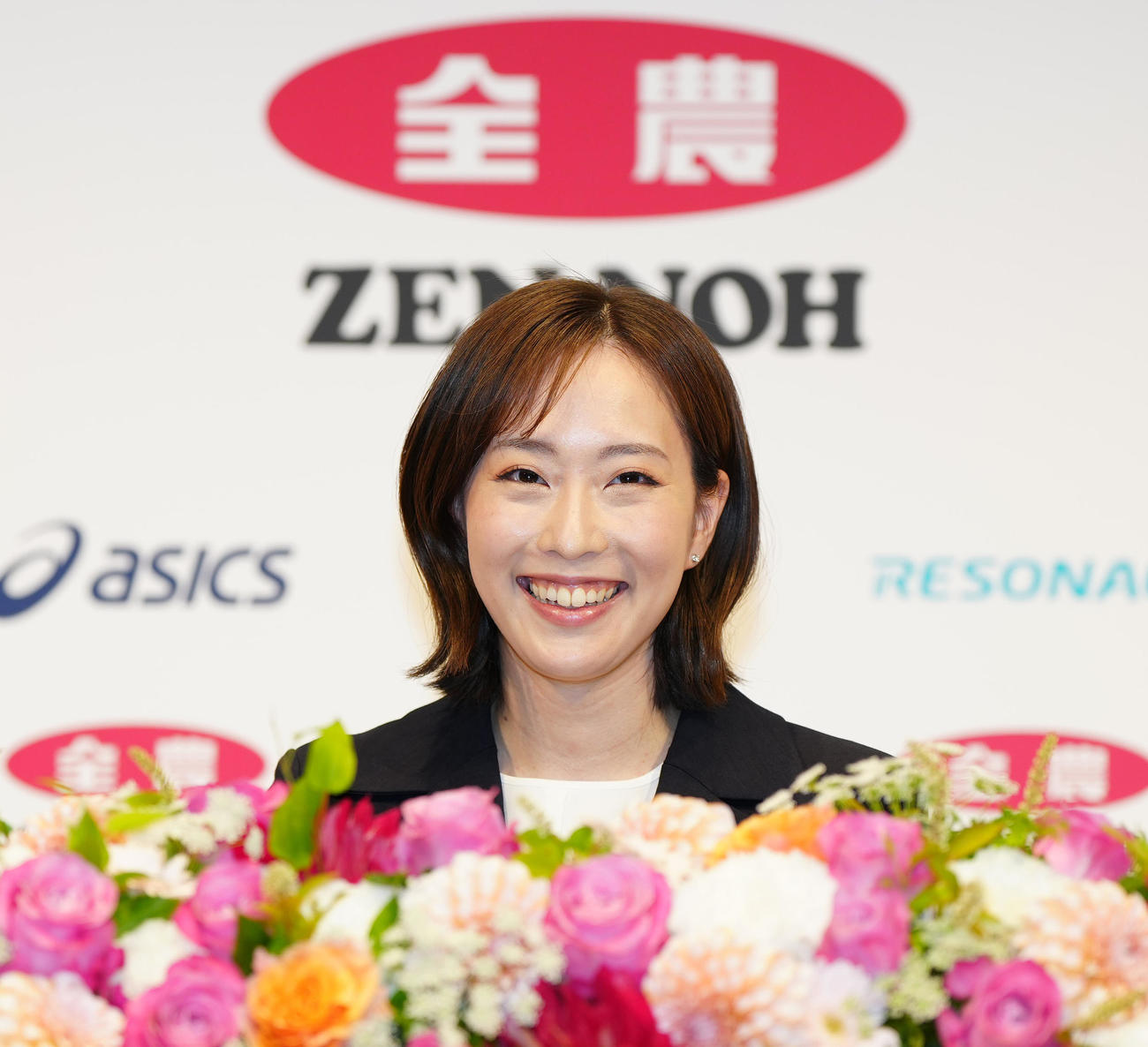 引退会見で笑顔を見せる石川さん（撮影・江口和貴）