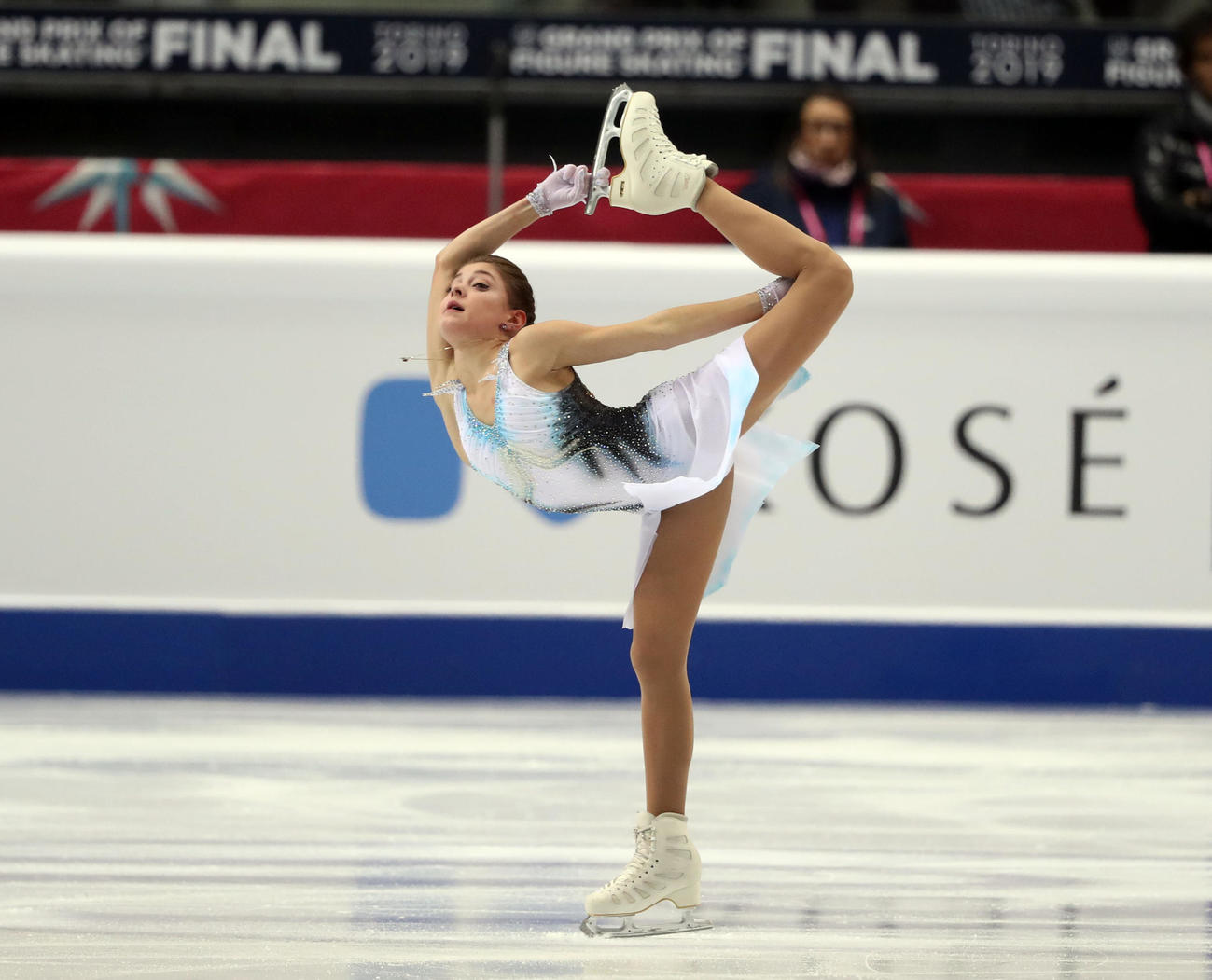 グランプリ（GP）ファイナル　女子SP　演技を行うアリョーナ・コストルナヤ（2019年12月撮影）