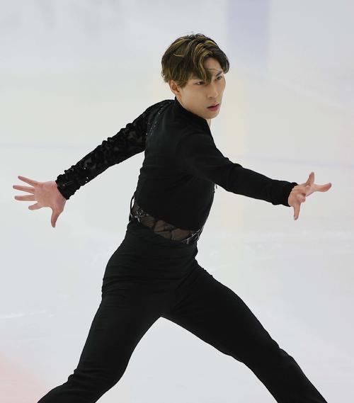 大阪府立臨海スポーツセンター創立50周年感謝祭でゲスト出演する練習生OBで元五輪代表の田中(撮影・上田博志)
