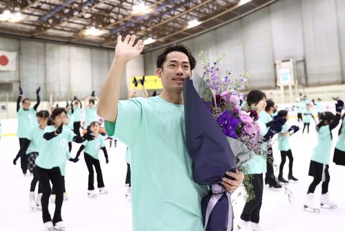 大阪府立臨海スポーツセンター創立50周年感謝祭にゲストで登場した高橋(撮影・上田博志)