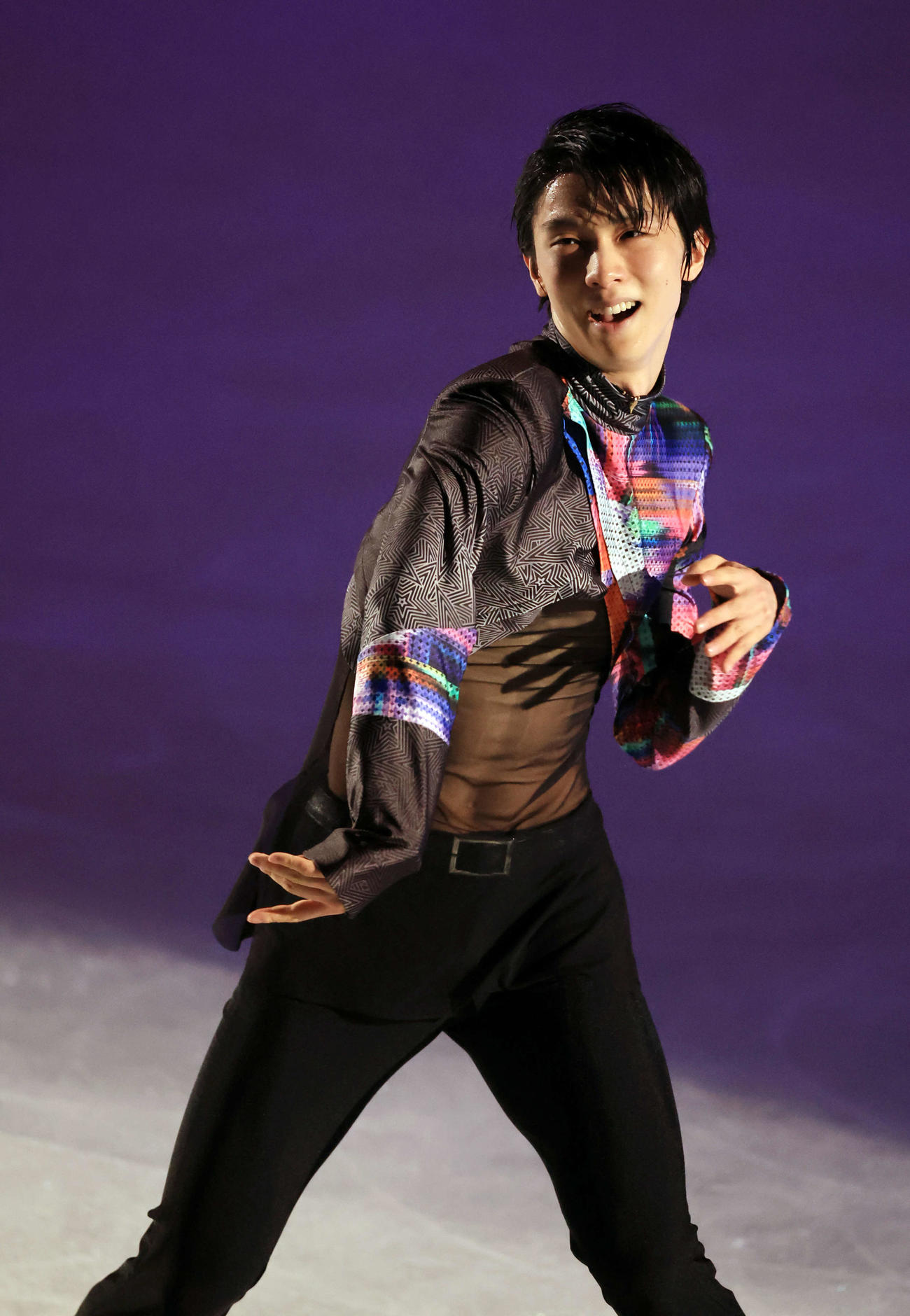 U・S・Aの歌に乗って歌いながら演技する羽生結弦さん（撮影・浅見桂子）